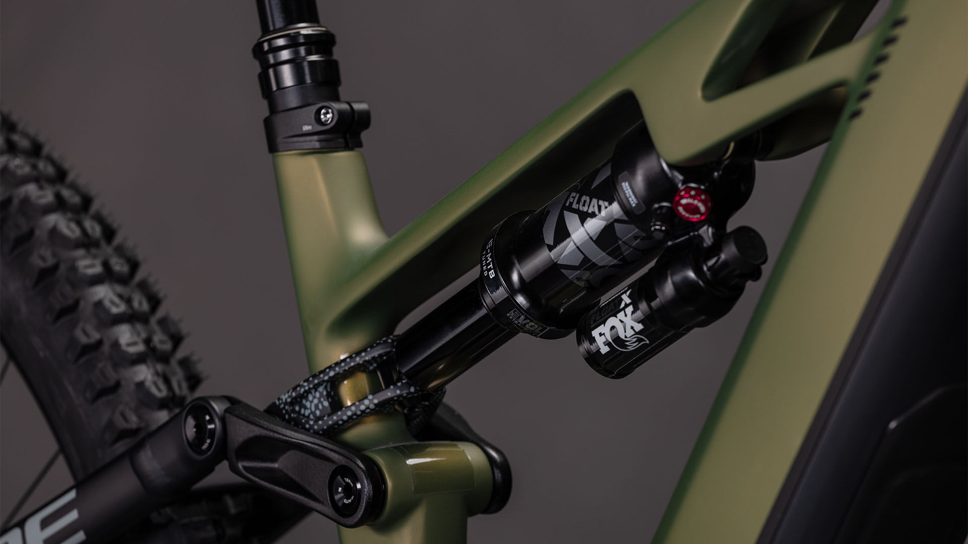 Cube Stereo Hybrid ONE44 HPC TM 800 reedgreen´n´matrix UN3556 Fahrzeug mit Antrieb durch Lithium-Ionen- Batterien. Transport nach SV 388 und 666 ADR.