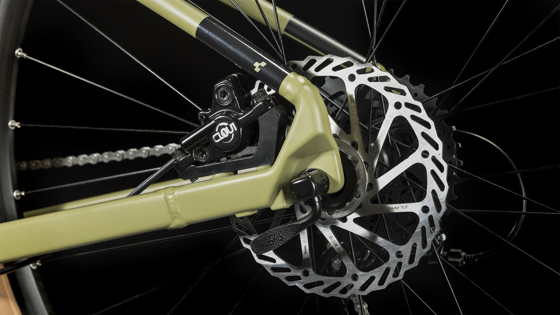 Cube Aim Race olive´n´black
