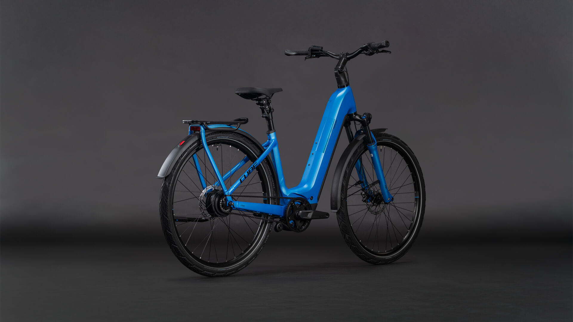 Cube Kathmandu Hybrid Comfort Pro 800 azure´n´black UN3556 Fahrzeug mit Antrieb durch Lithium-Ionen- Batterien. Transport nach SV 388 und 666 ADR.