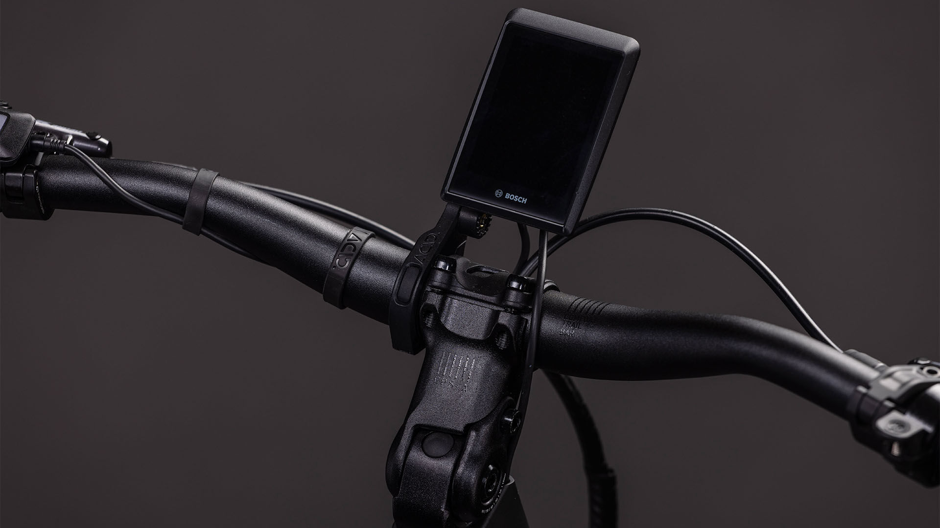 Cube Kathmandu Hybrid Comfort SLX 800 solareclipse´n´gold UN3556 Fahrzeug mit Antrieb durch Lithium-Ionen- Batterien. Transport nach SV 388 und 666 ADR.