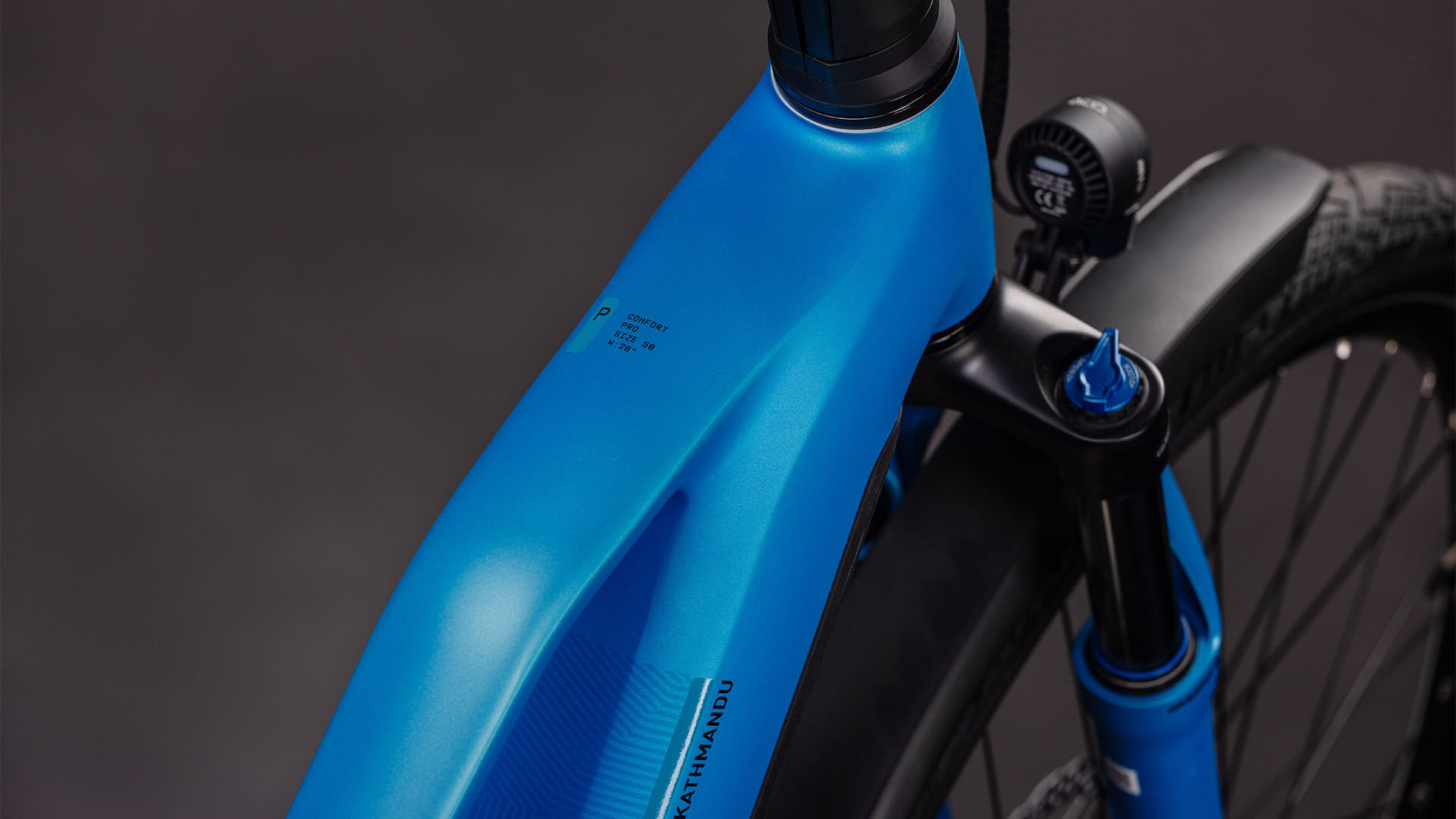 Cube Kathmandu Hybrid Comfort Pro 800 azure´n´black UN3556 Fahrzeug mit Antrieb durch Lithium-Ionen- Batterien. Transport nach SV 388 und 666 ADR.