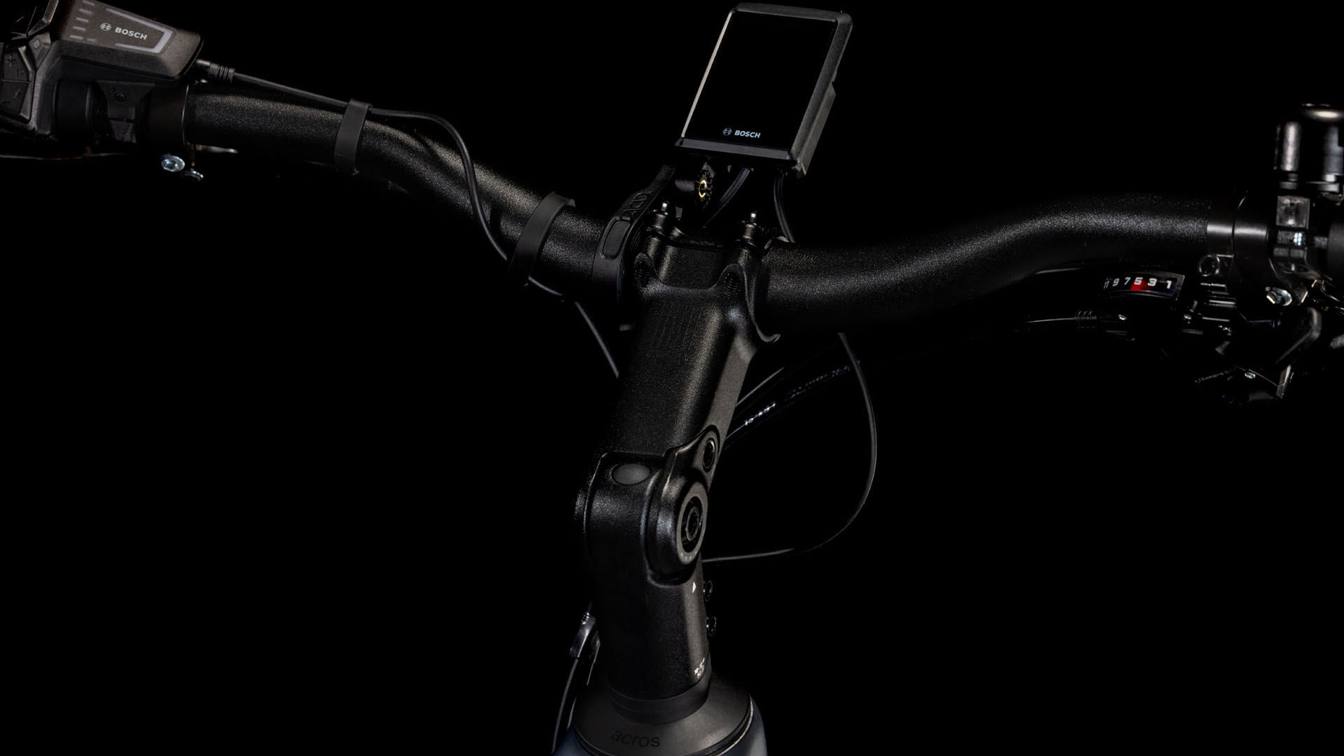 Cube Touring Hybrid Pro 625 metallicgrey´n´chrome Batteriebetriebenes Fahrzeug (UN 3171) unterliegt nicht den Vorschriften des ADR