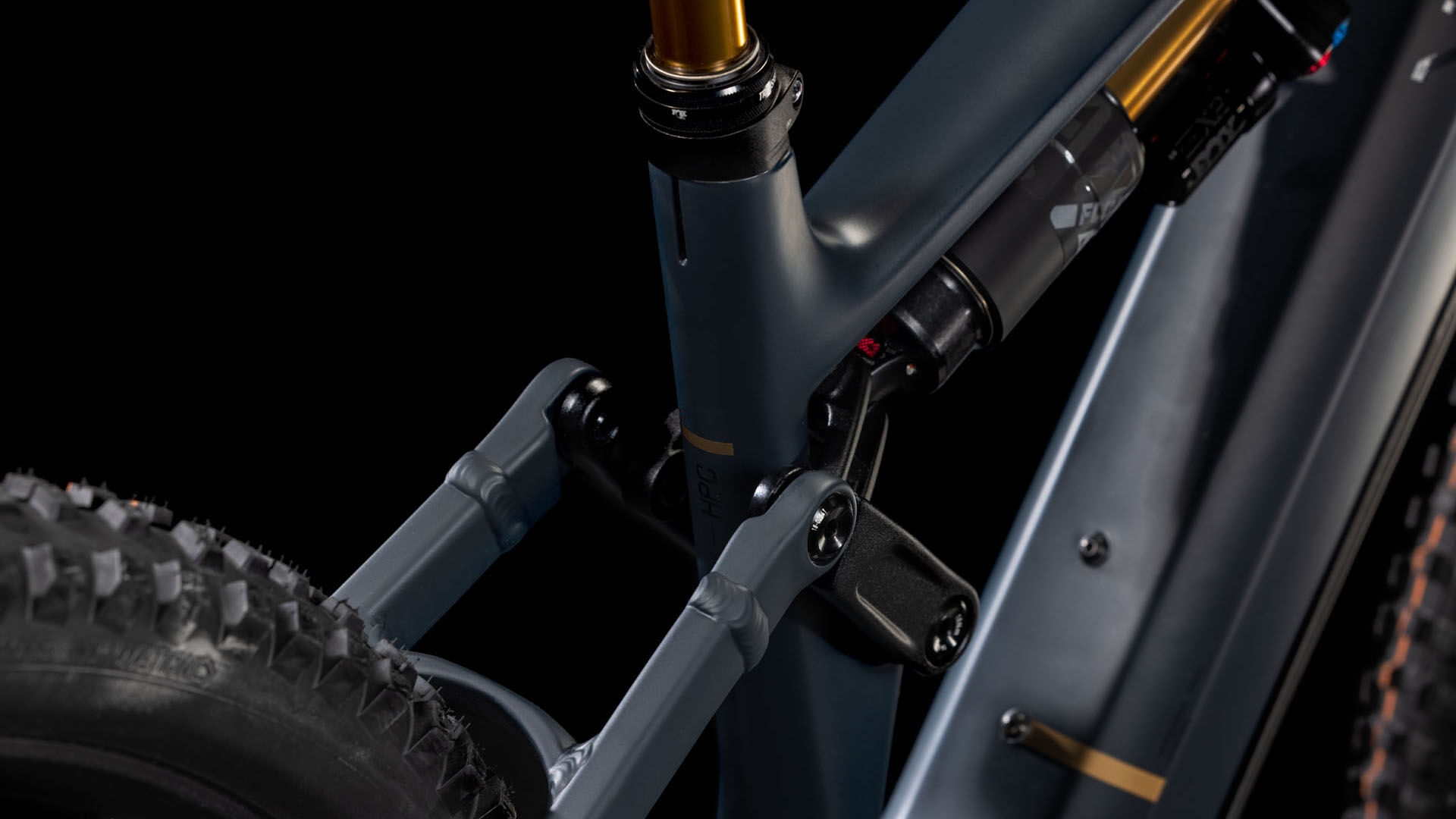 Cube Stereo Hybrid ONE77 HPC AT 800 carbon´n´gold Batteriebetriebenes Fahrzeug (UN 3171) unterliegt nicht den Vorschriften des ADR