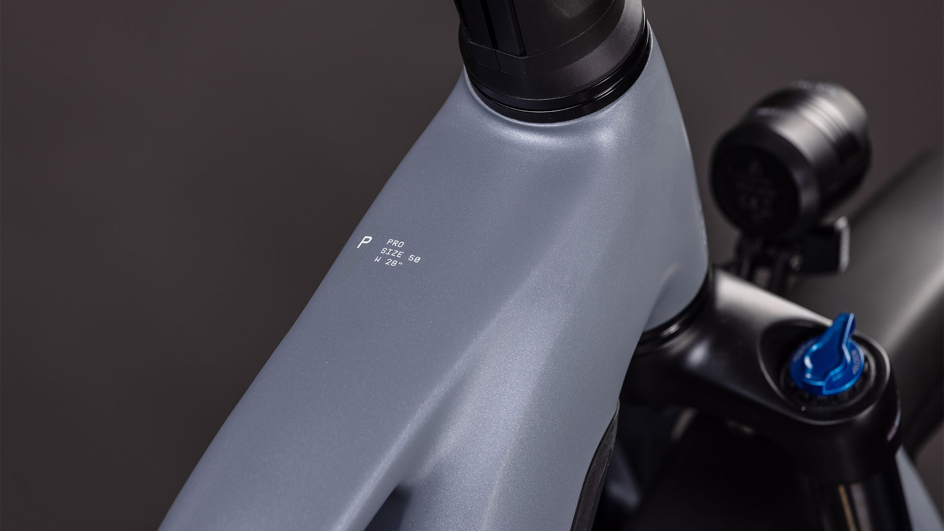 Cube Touring Hybrid Pro 800 pearlgrey´n´grey UN3556 Fahrzeug mit Antrieb durch Lithium-Ionen- Batterien. Transport nach SV 388 und 666 ADR.