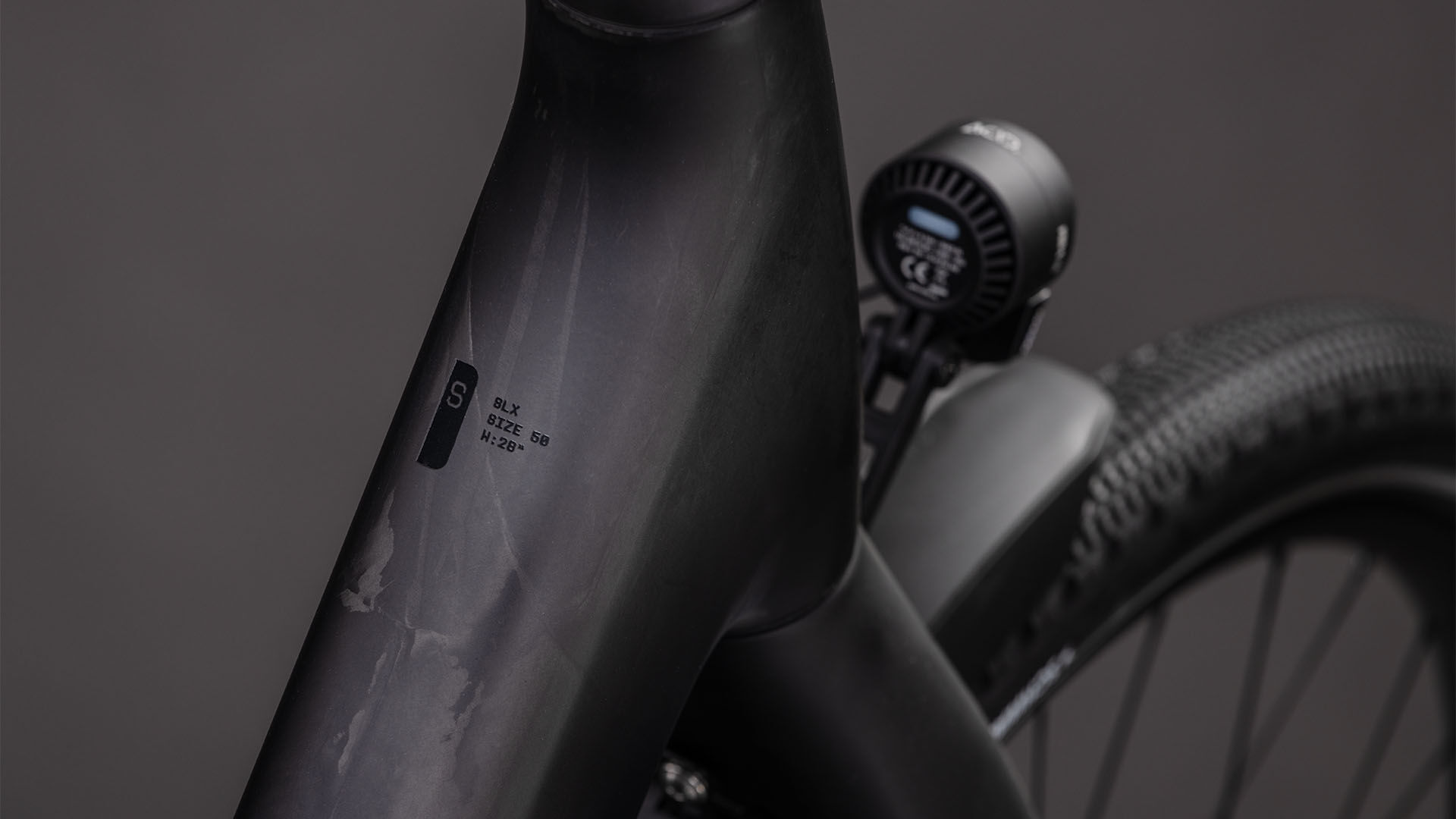 Cube Kathmandu Hybrid C:62 SLX 400X liquidblack´n´bluedust UN3556 Fahrzeug mit Antrieb durch Lithium-Ionen- Batterien. Transport nach SV 388 und 666 ADR.