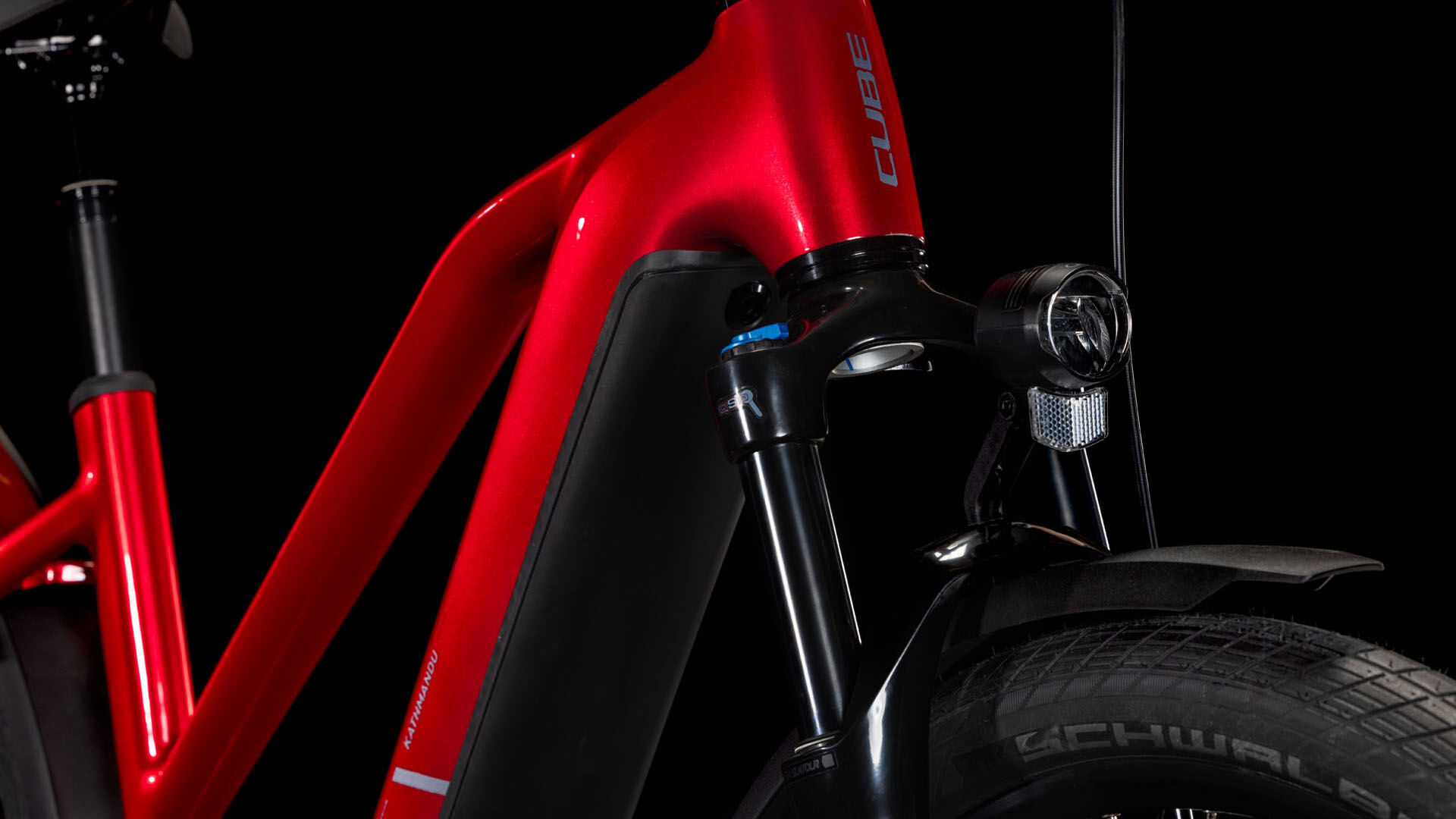 Cube Kathmandu Hybrid Comfort Pro 800 electricred´n´red Batteriebetriebenes Fahrzeug (UN 3171) unterliegt nicht den Vorschriften des ADR