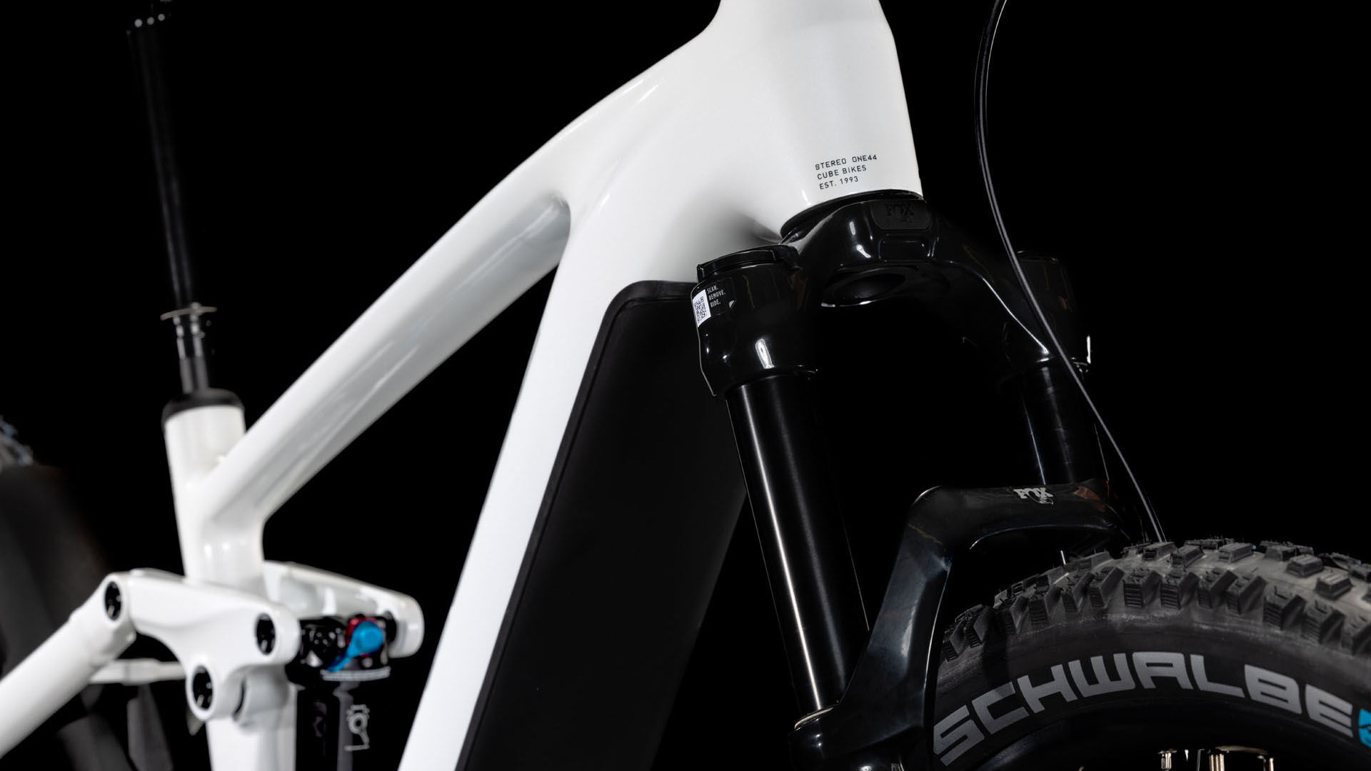 Cube Stereo Hybrid ONE44 EXC 800  metallicwhite´n´black Batteriebetriebenes Fahrzeug (UN 3171) unterliegt nicht den Vorschriften des ADR