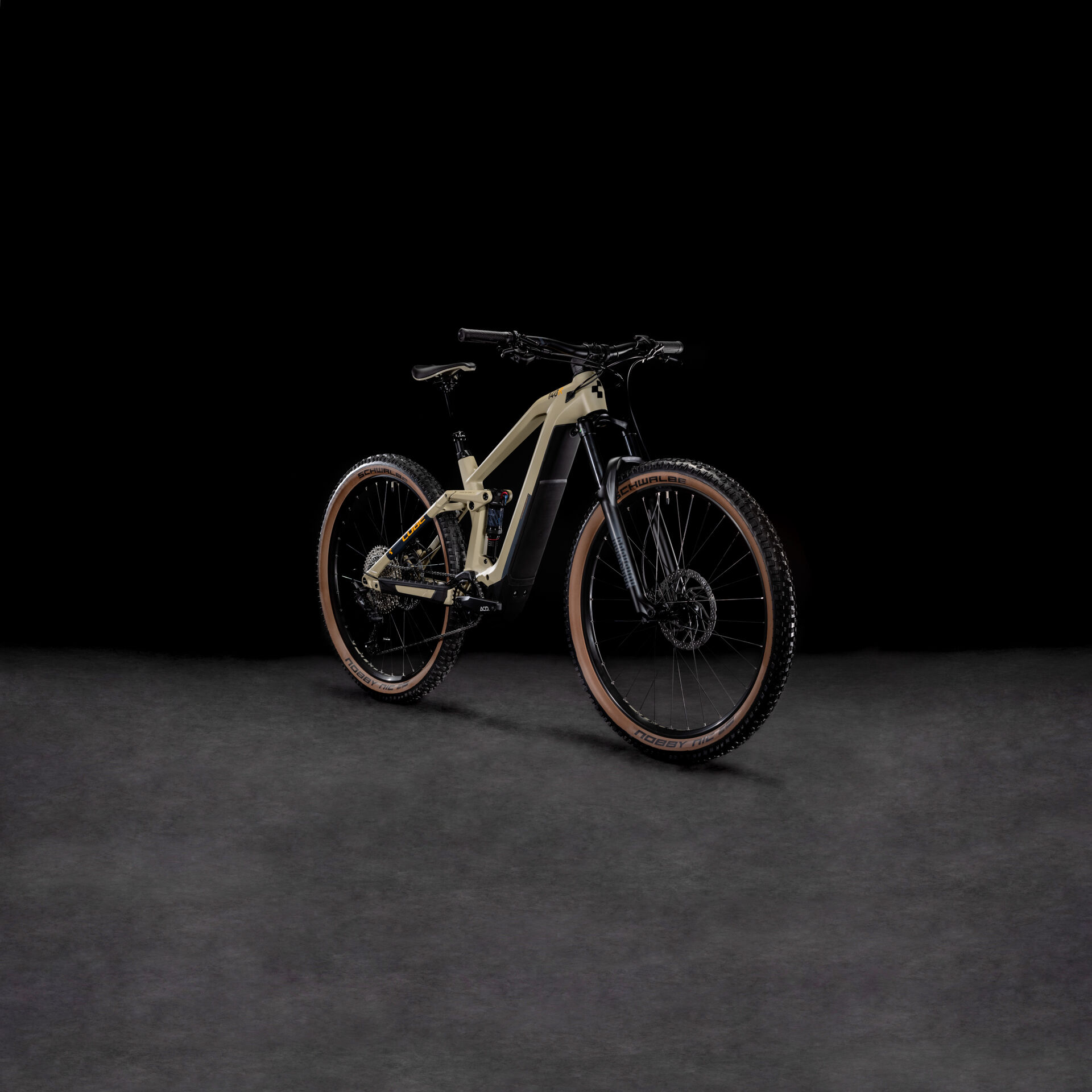 Cube Stereo Hybrid 140 HPC Race 625 desert´n´orange
