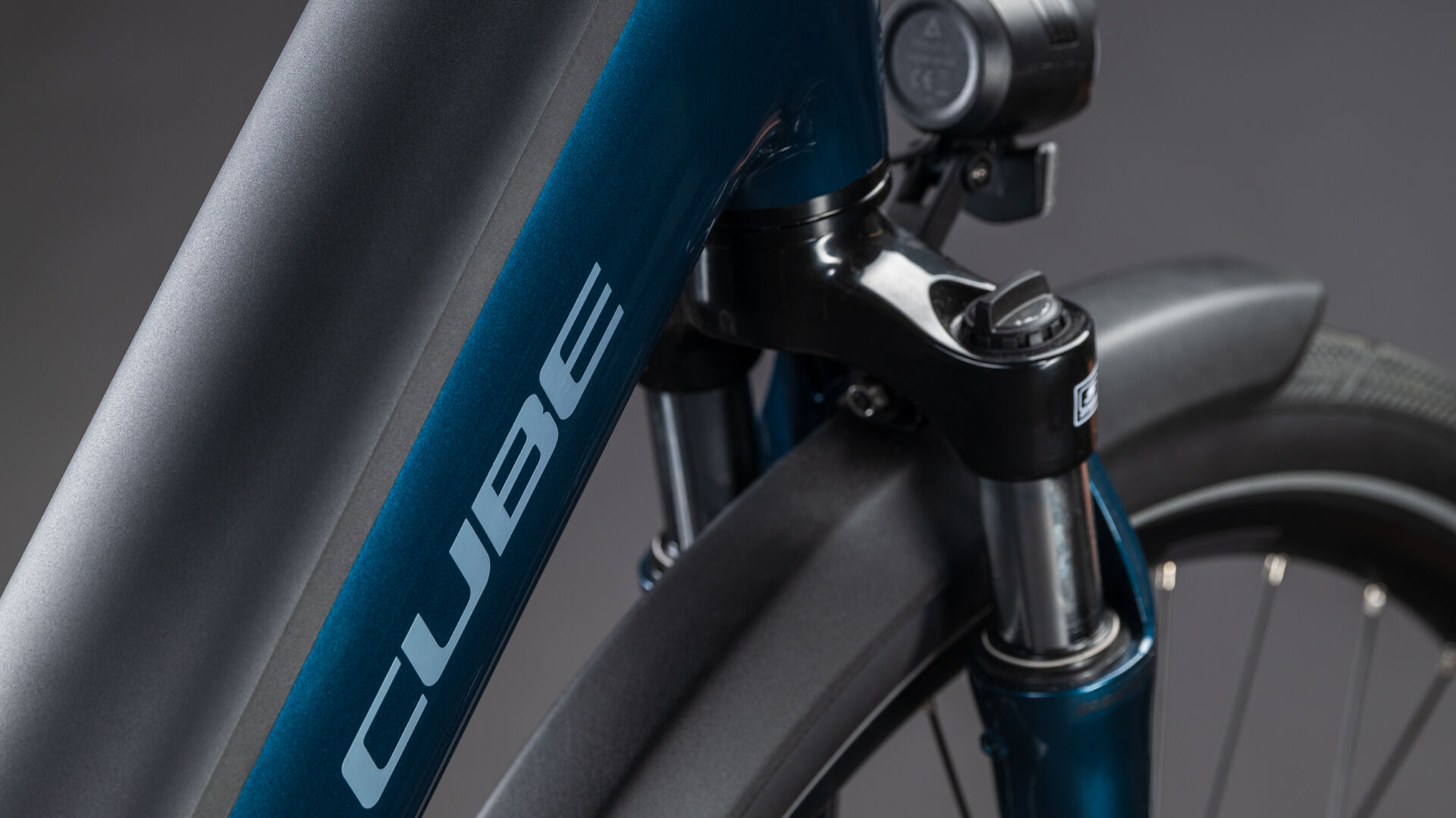 Cube Supreme RT Hybrid Comfort EX 600 nautica´n´prism UN3556 Fahrzeug mit Antrieb durch Lithium-Ionen- Batterien. Transport nach SV 388 und 666 ADR.