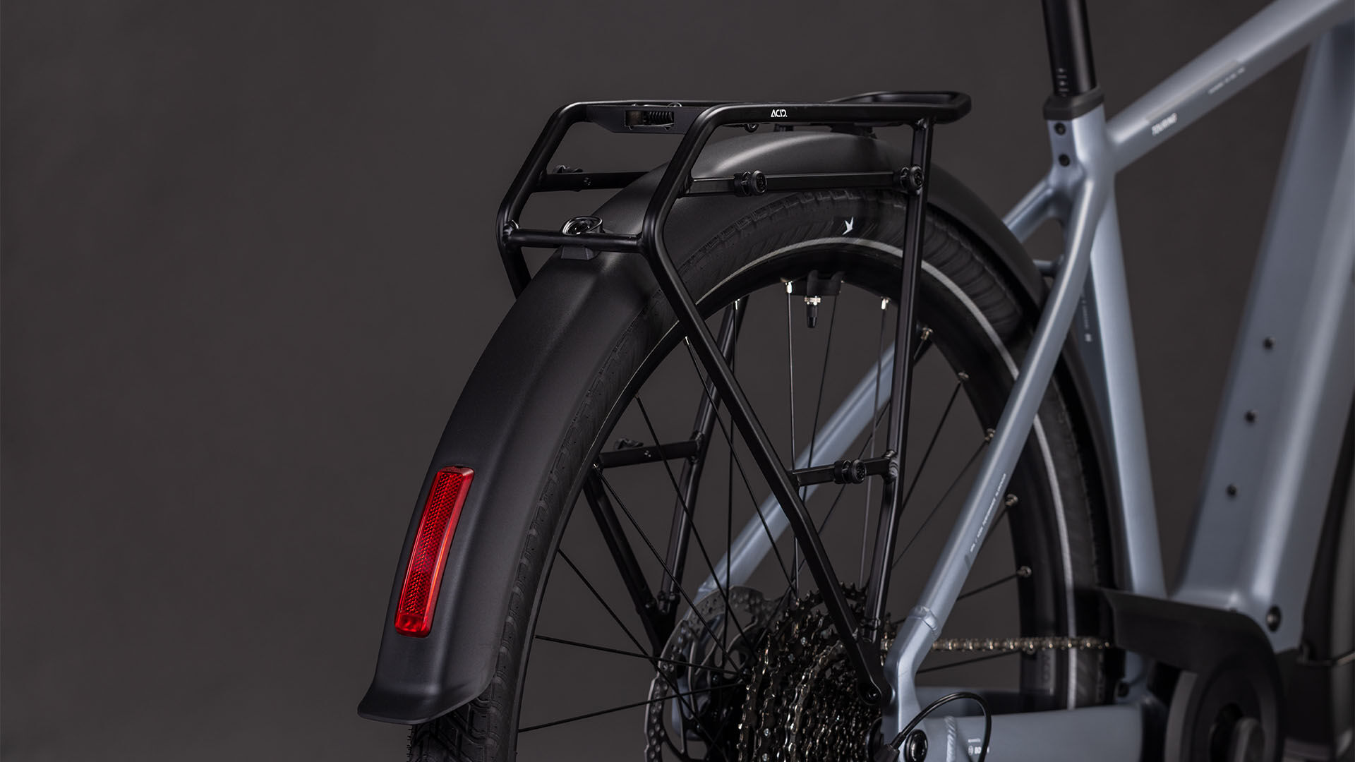 Cube Touring Hybrid Pro 800 pearlgrey´n´grey UN3556 Fahrzeug mit Antrieb durch Lithium-Ionen- Batterien. Transport nach SV 388 und 666 ADR.