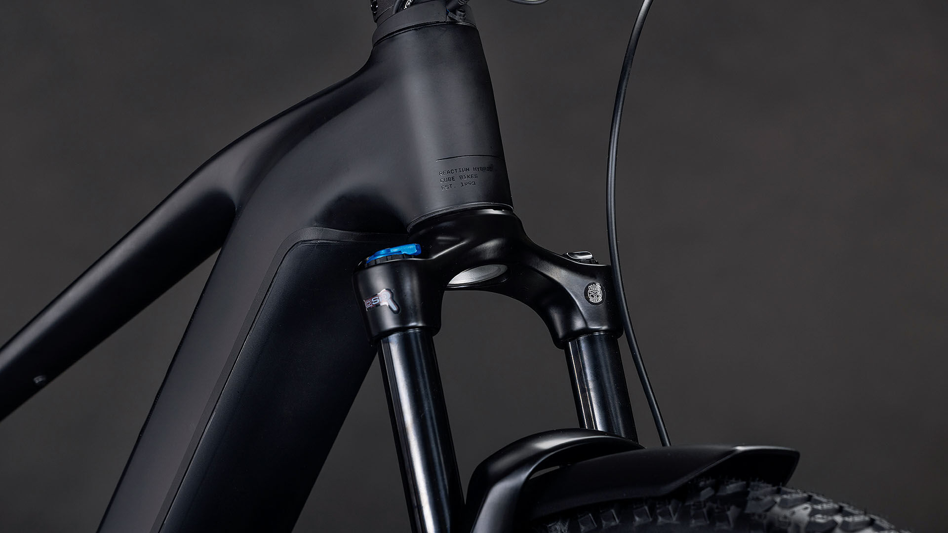 Cube Reaction Hybrid Pro 800 FE blackline UN3556 Fahrzeug mit Antrieb durch Lithium-Ionen- Batterien. Transport nach SV 388 und 666 ADR.