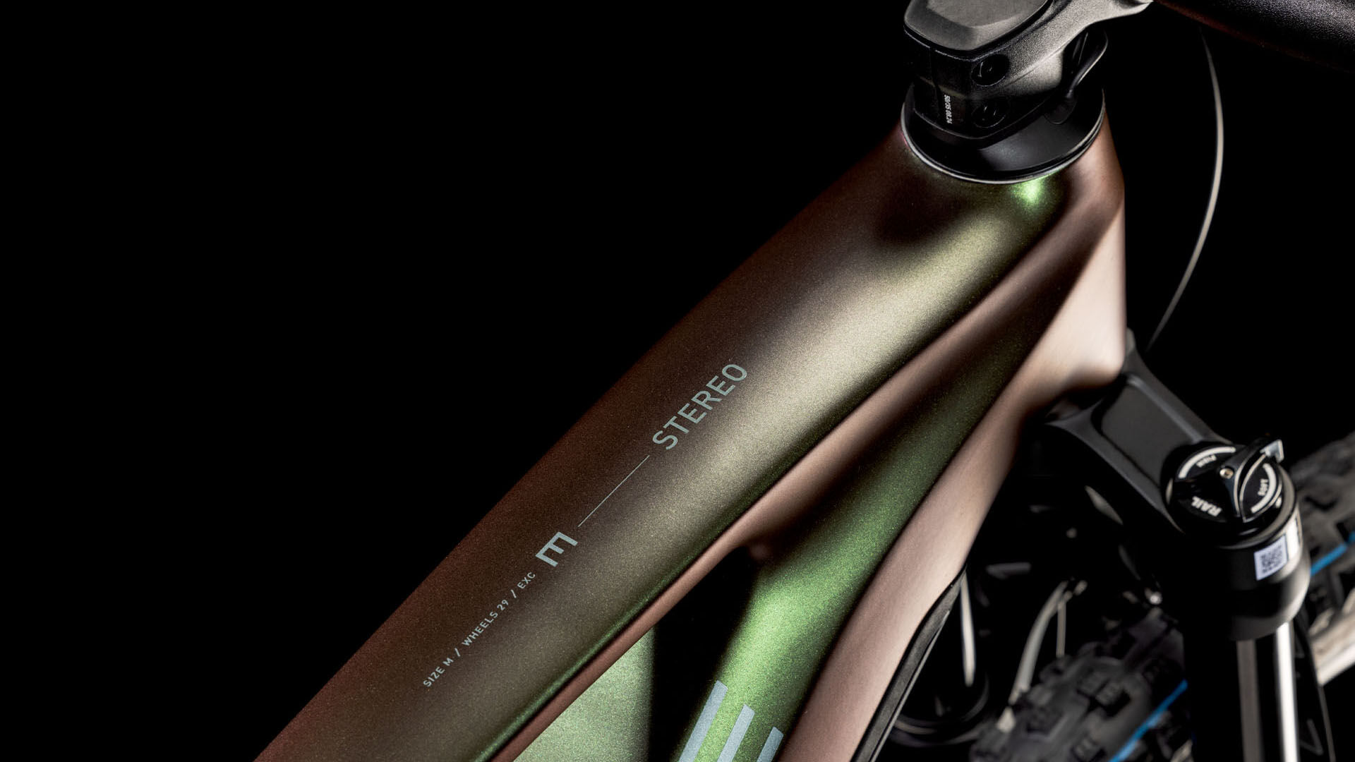 Cube Stereo Hybrid ONE44 EXC 800 stellar´n´shiftiris Batteriebetriebenes Fahrzeug (UN 3171) unterliegt nicht den Vorschriften des ADR