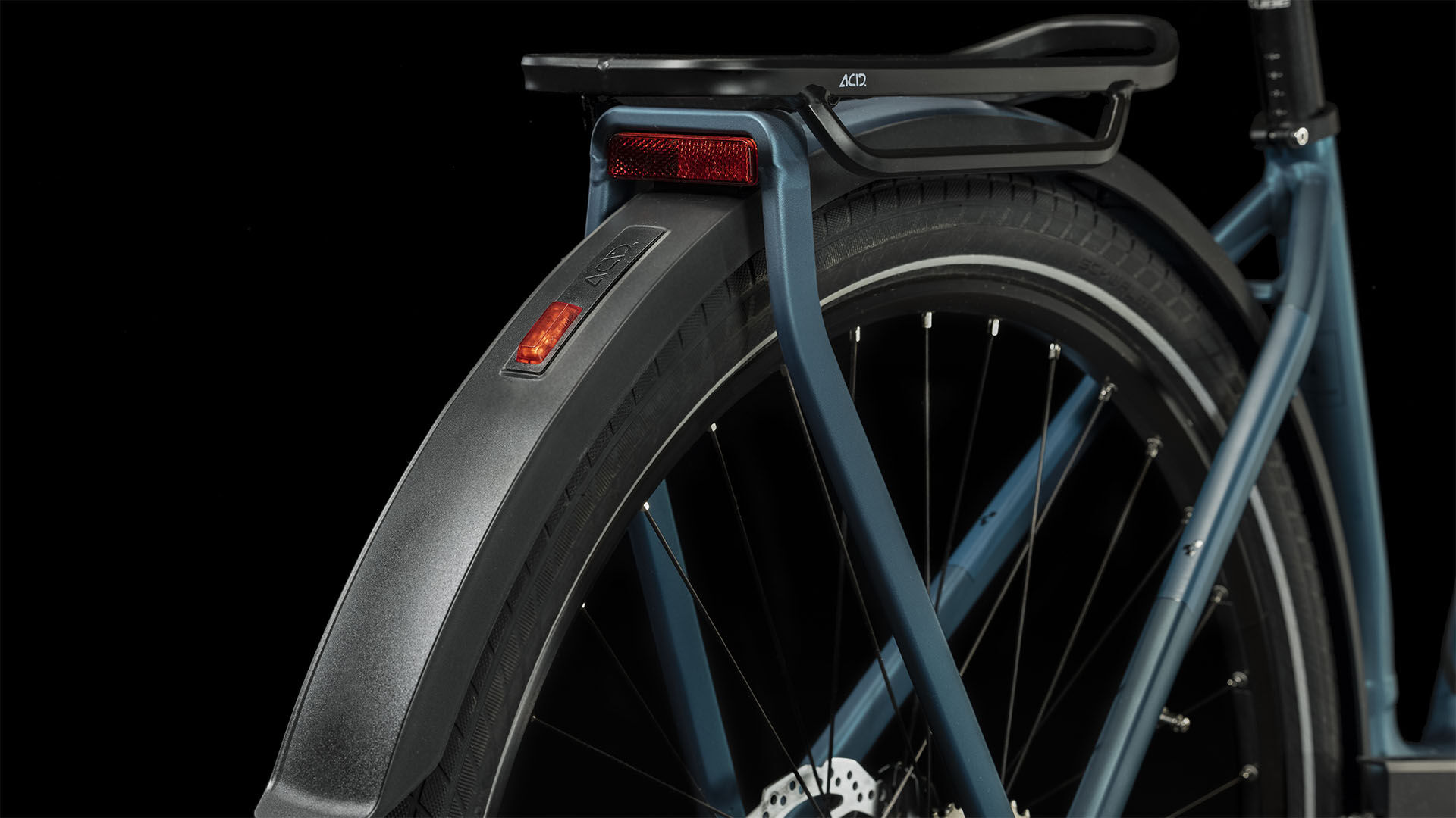 Cube Kathmandu Hybrid ONE 750 blue´n´black