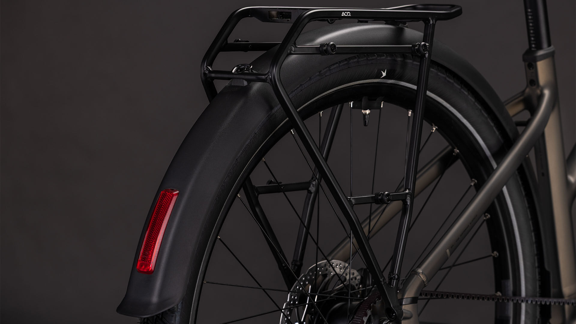 Cube Touring Hybrid Comfort SLX 800 charcoal´n´chrome UN3556 Fahrzeug mit Antrieb durch Lithium-Ionen- Batterien. Transport nach SV 388 und 666 ADR.
