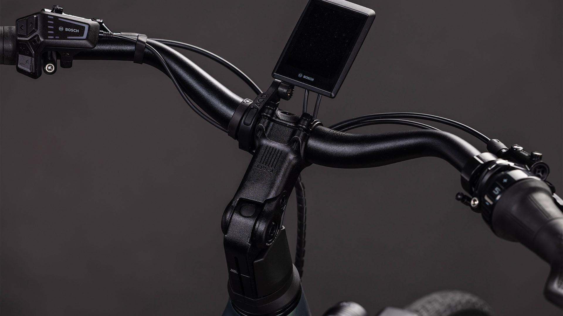 Cube Supreme RT Hybrid Comfort EXC 600 sagebrushgreen´n´prism UN3556 Fahrzeug mit Antrieb durch Lithium-Ionen- Batterien. Transport nach SV 388 und 666 ADR.