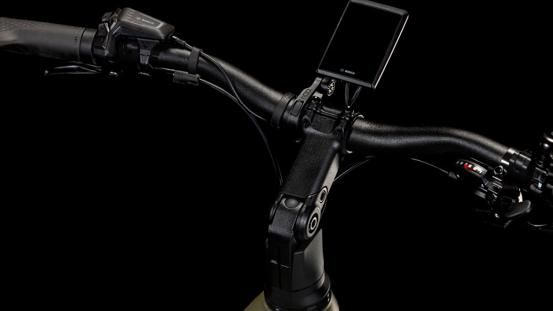 Cube Kathmandu Hybrid Pro 800 dustyolive´n´gold Batteriebetriebenes Fahrzeug (UN 3171) unterliegt nicht den Vorschriften des ADR