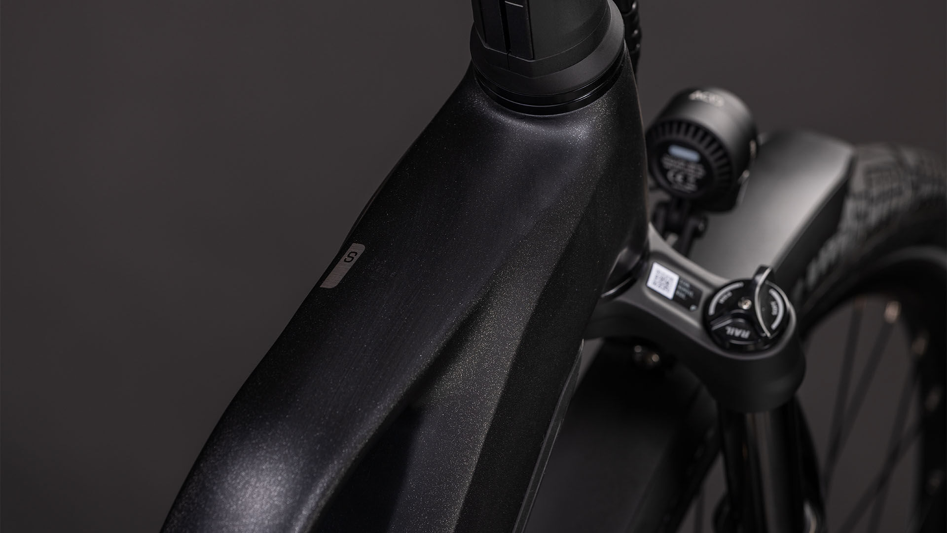 Cube Kathmandu Hybrid SLX 800 silverdust´n´chrome UN3556 Fahrzeug mit Antrieb durch Lithium-Ionen- Batterien. Transport nach SV 388 und 666 ADR.