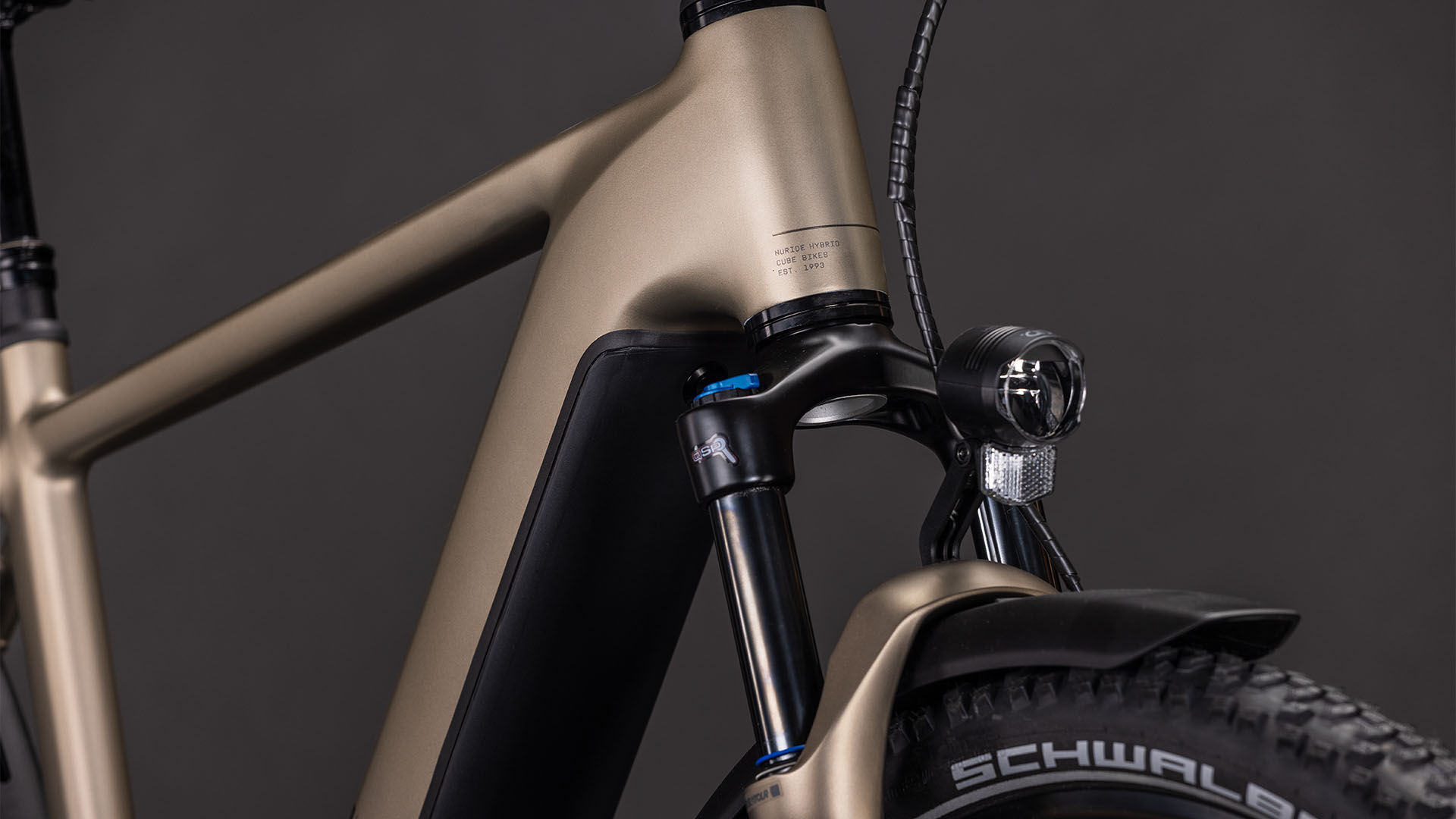 Cube Nuride Hybrid Pro 800 flashstone´n´chrome UN3556 Fahrzeug mit Antrieb durch Lithium-Ionen- Batterien. Transport nach SV 388 und 666 ADR.