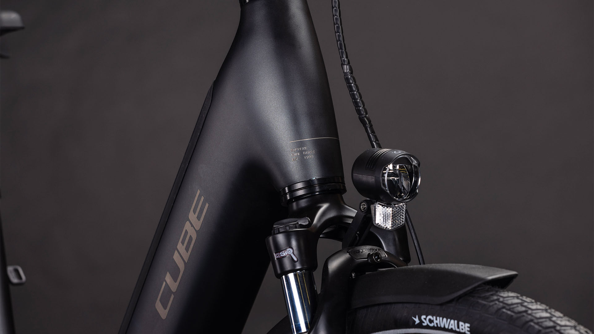 Cube Supreme Hybrid Comfort Pro 600 grey´n´chrome UN3556 Fahrzeug mit Antrieb durch Lithium-Ionen- Batterien. Transport nach SV 388 und 666 ADR.