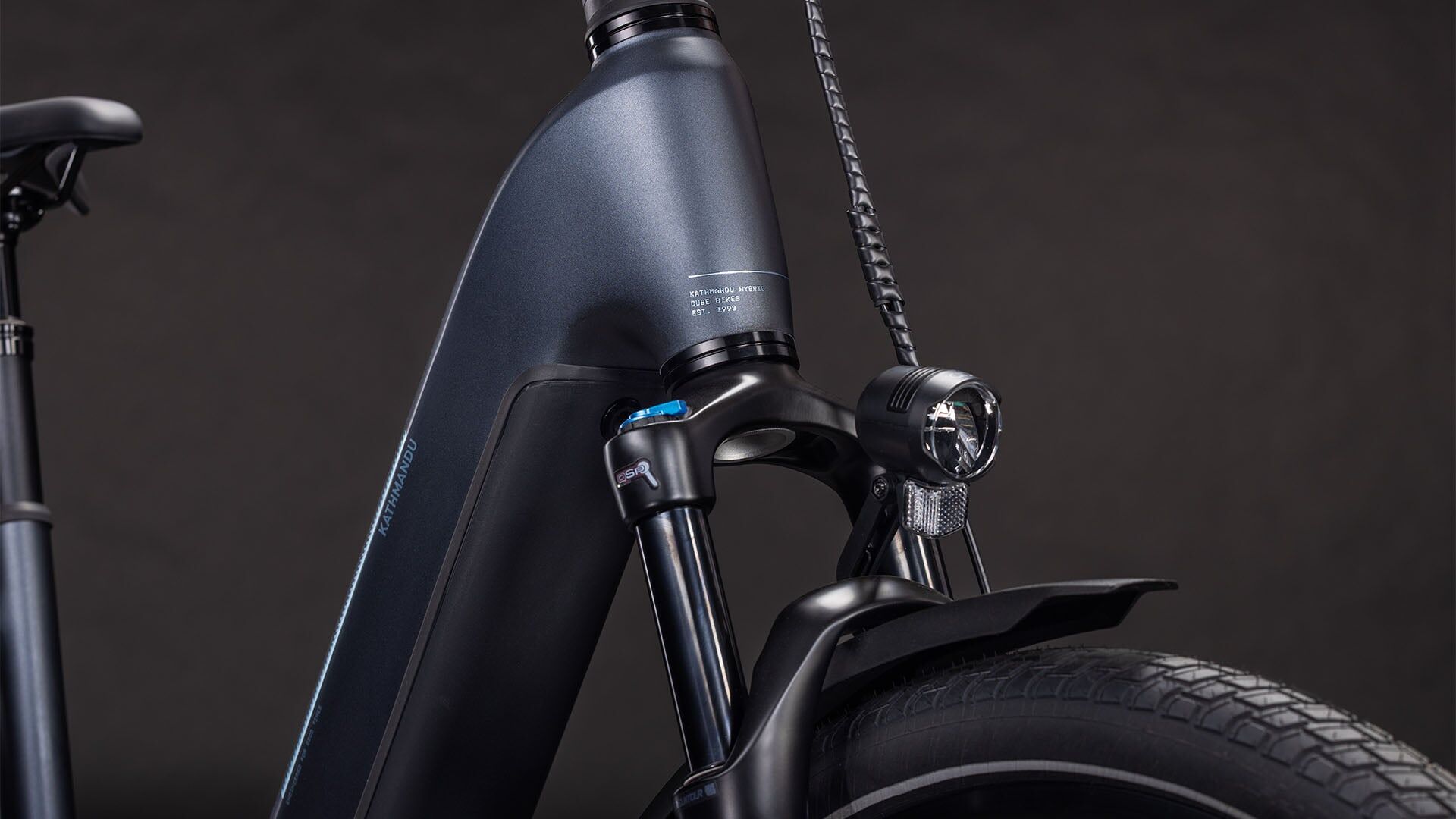 Cube Kathmandu Hybrid ONE 800 metallicgrey´n´grey UN3556 Fahrzeug mit Antrieb durch Lithium-Ionen- Batterien. Transport nach SV 388 und 666 ADR.