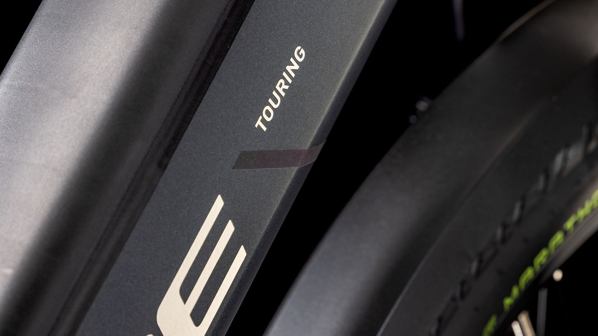 Cube Touring Hybrid Pro 625 metallicgrey´n´chrome Batteriebetriebenes Fahrzeug (UN 3171) unterliegt nicht den Vorschriften des ADR