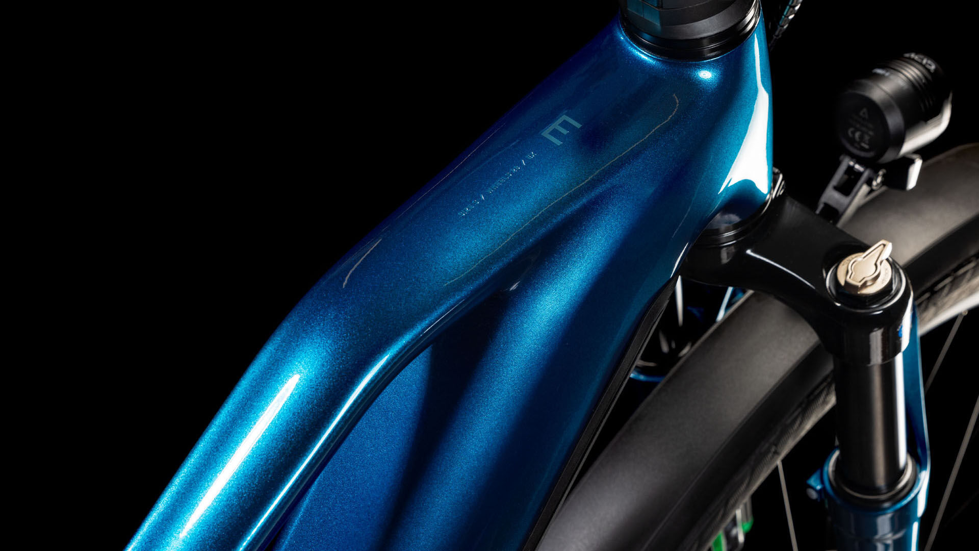 Cube Kathmandu Hybrid EX 800 electricblue´n´chrome Batteriebetriebenes Fahrzeug (UN 3171) unterliegt nicht den Vorschriften des ADR