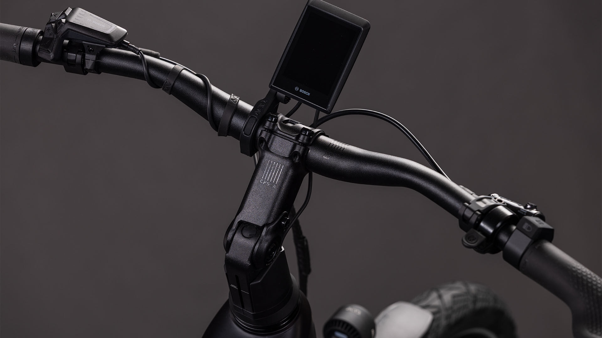 Cube Kathmandu Hybrid Comfort SLX 800 solareclipse´n´gold UN3556 Fahrzeug mit Antrieb durch Lithium-Ionen- Batterien. Transport nach SV 388 und 666 ADR.