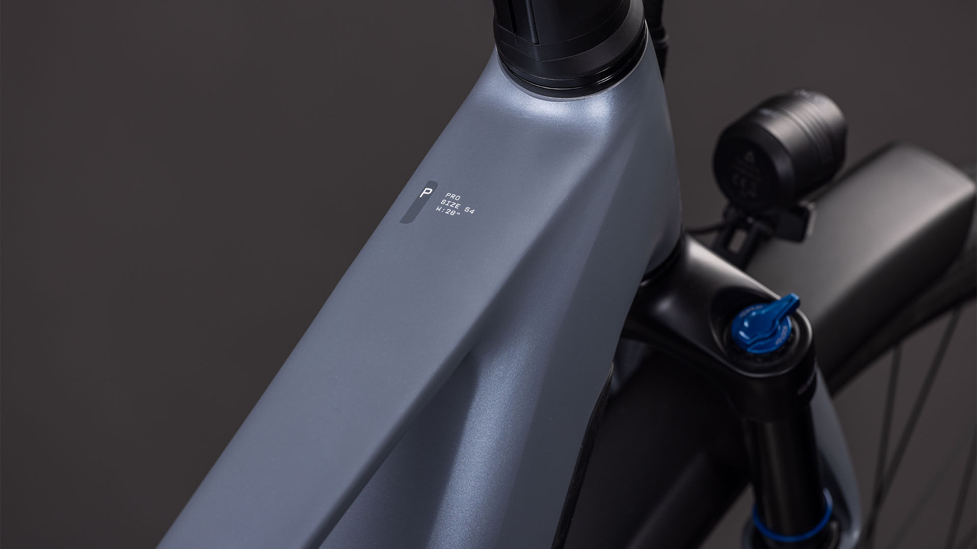 Cube Touring Hybrid Pro 800 pearlgrey´n´grey UN3556 Fahrzeug mit Antrieb durch Lithium-Ionen- Batterien. Transport nach SV 388 und 666 ADR.