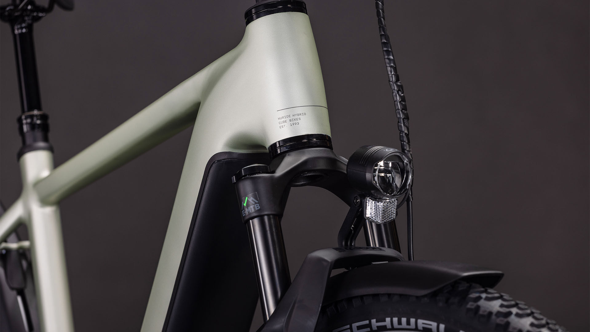 Cube Nuride Hybrid EXC 800 lemongrass´n´reflex UN3556 Fahrzeug mit Antrieb durch Lithium-Ionen- Batterien. Transport nach SV 388 und 666 ADR.