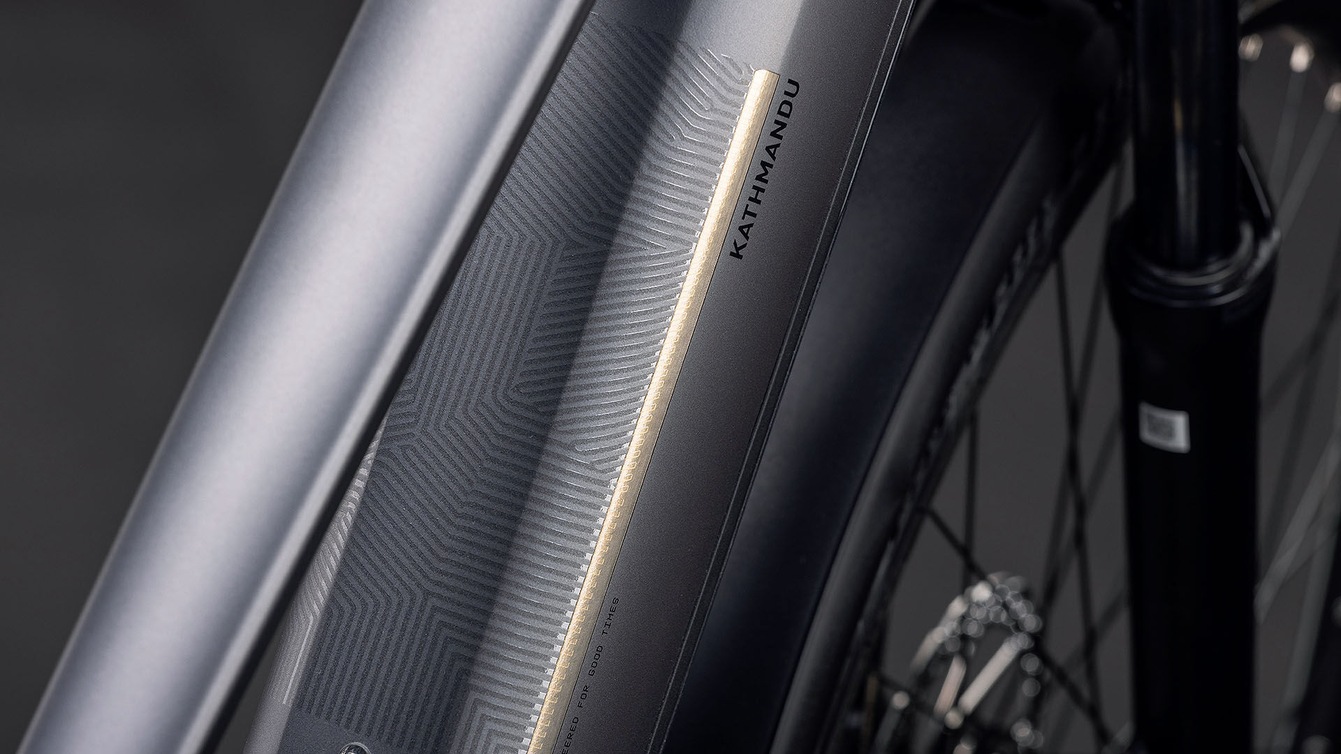 Cube Kathmandu Hybrid Comfort Pro 800 slabgrey´n´black UN3556 Fahrzeug mit Antrieb durch Lithium-Ionen- Batterien. Transport nach SV 388 und 666 ADR.