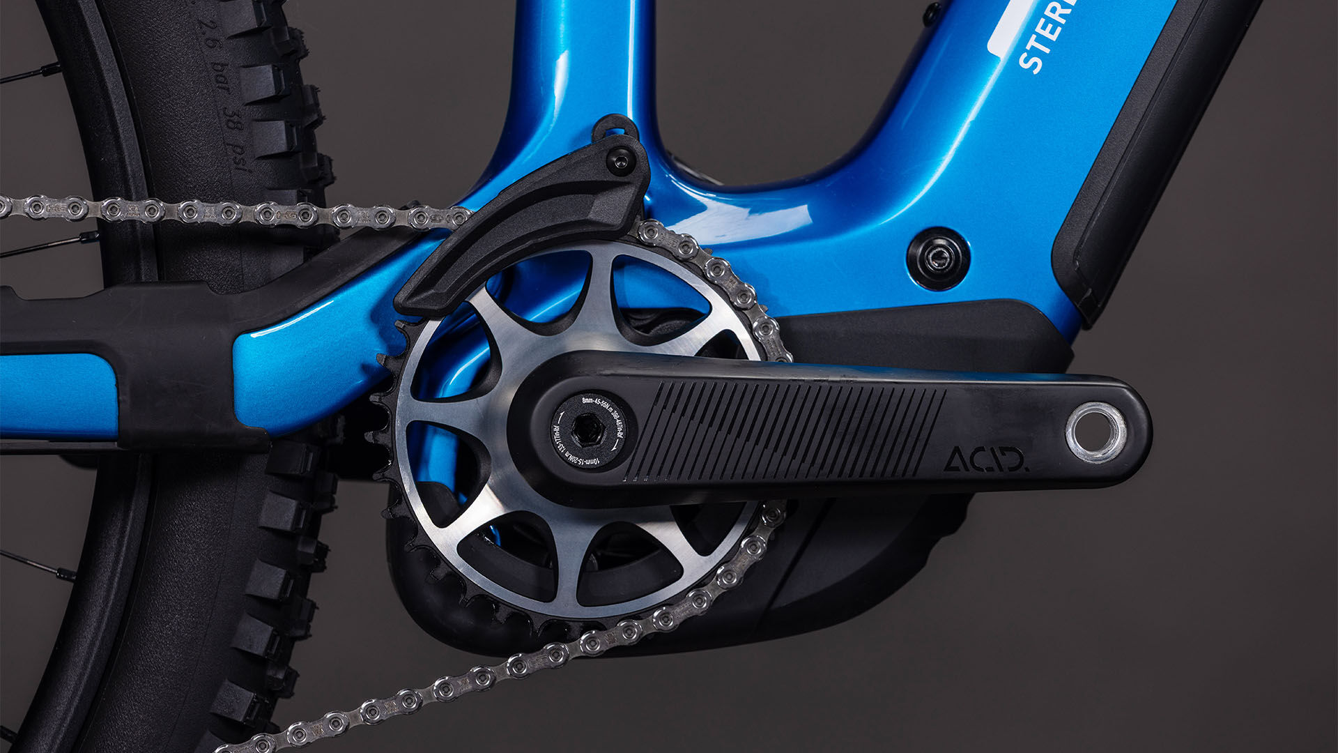 Cube Stereo Hybrid ONE44 HPC AT 800 actionteam UN3556 Fahrzeug mit Antrieb durch Lithium-Ionen- Batterien. Transport nach SV 388 und 666 ADR.