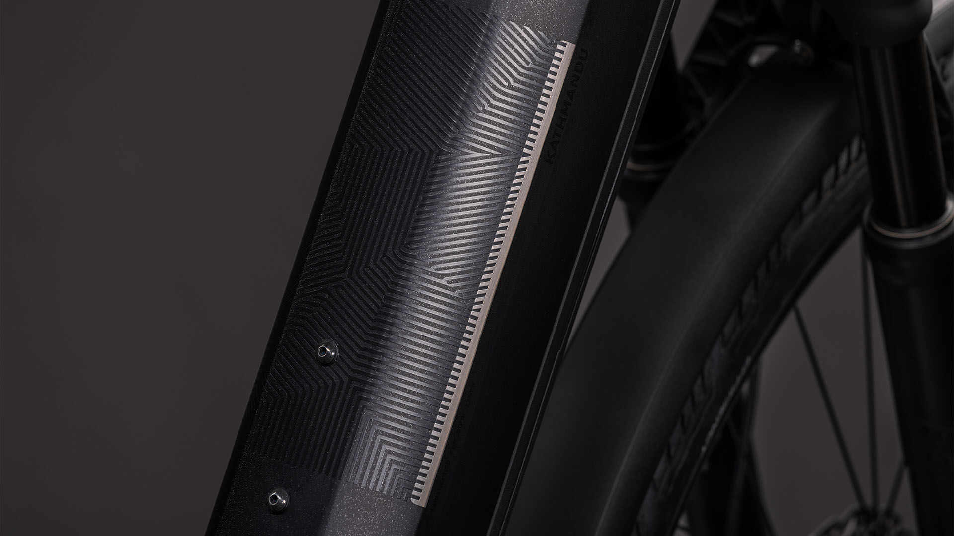 Cube Kathmandu Hybrid SLX 800 silverdust´n´chrome UN3556 Fahrzeug mit Antrieb durch Lithium-Ionen- Batterien. Transport nach SV 388 und 666 ADR.