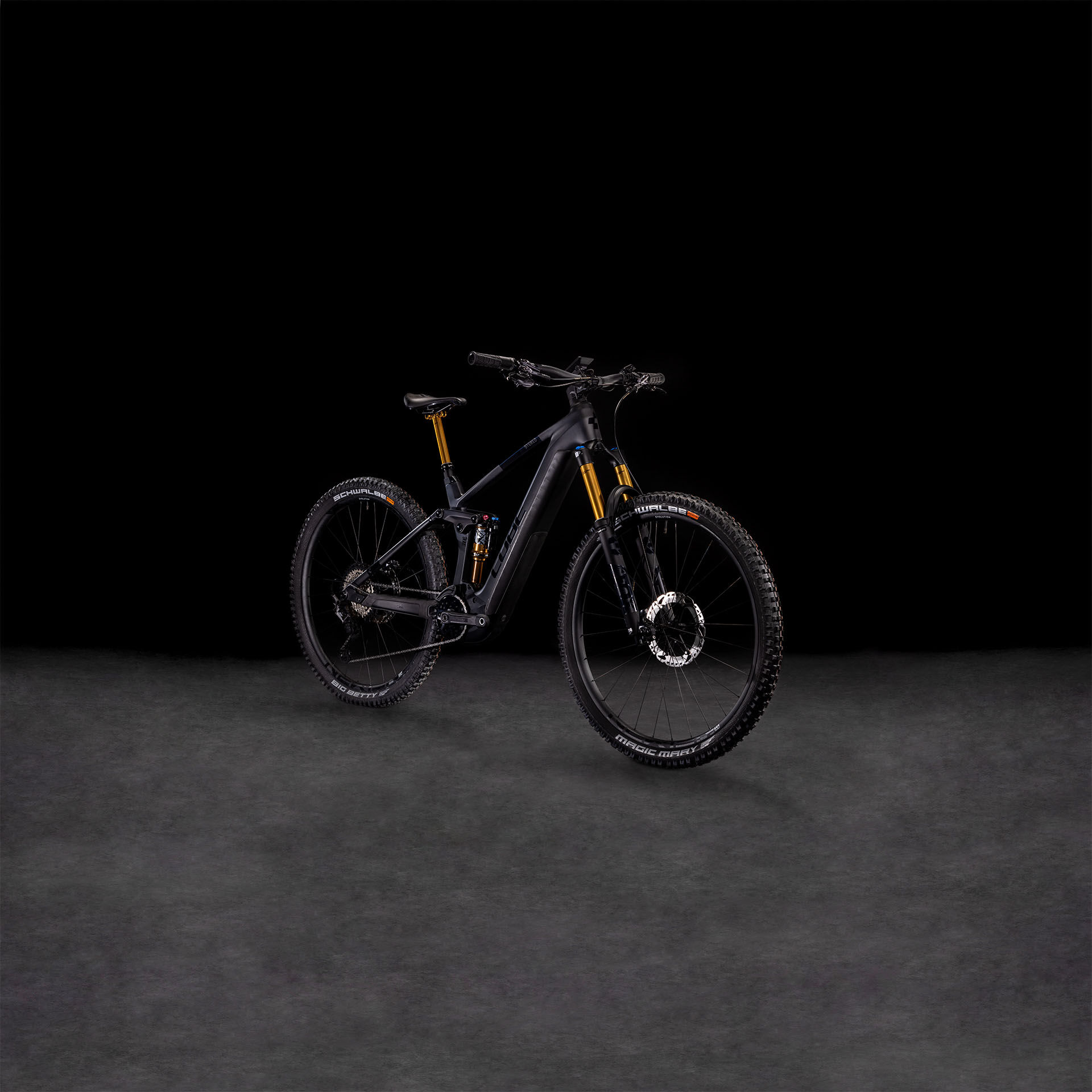 Cube Stereo Hybrid 140 HPC Actionteam 750 carbon´n´black