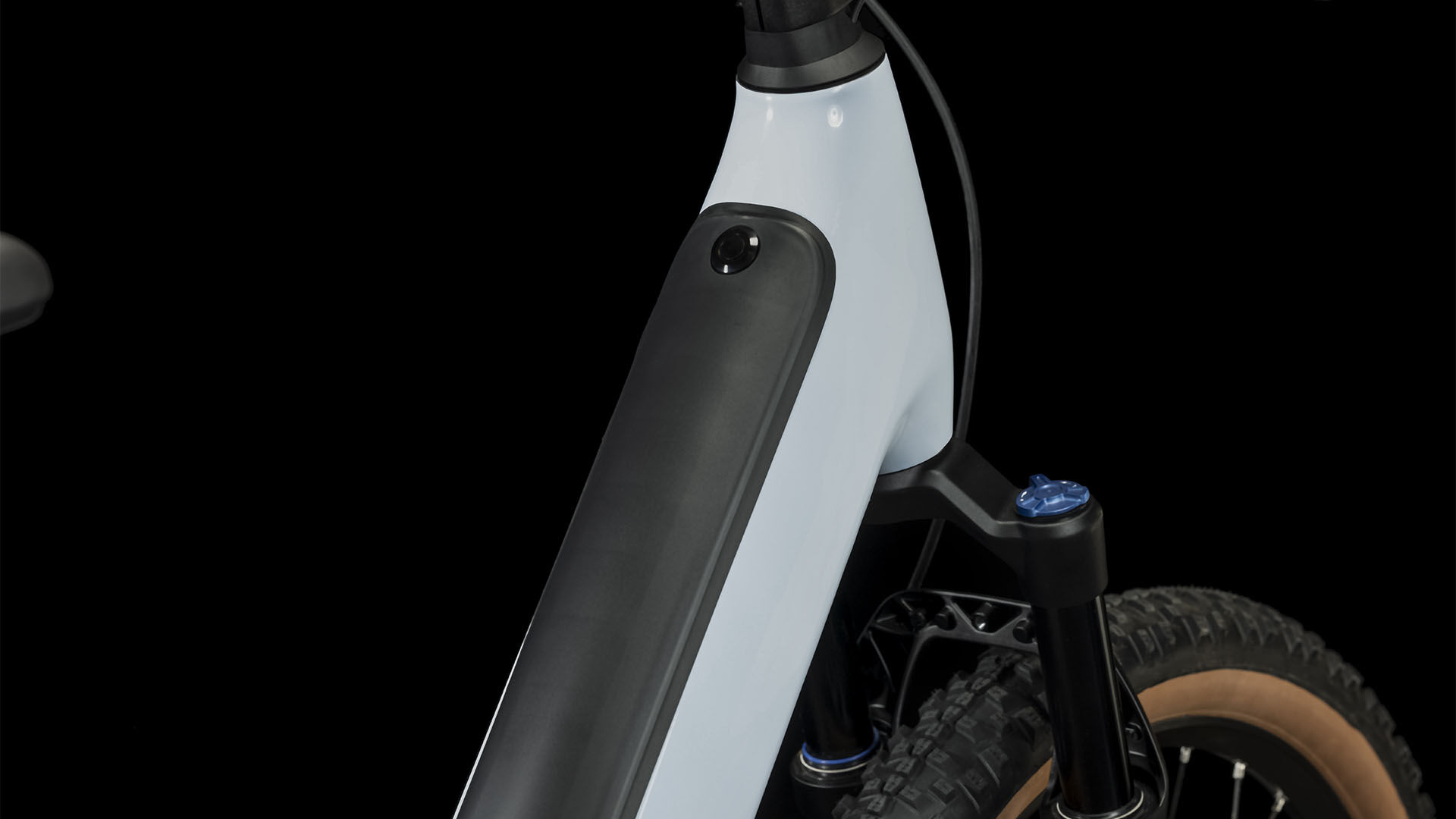 Cube Reaction Hybrid Pro 750 flashwhite´n´black