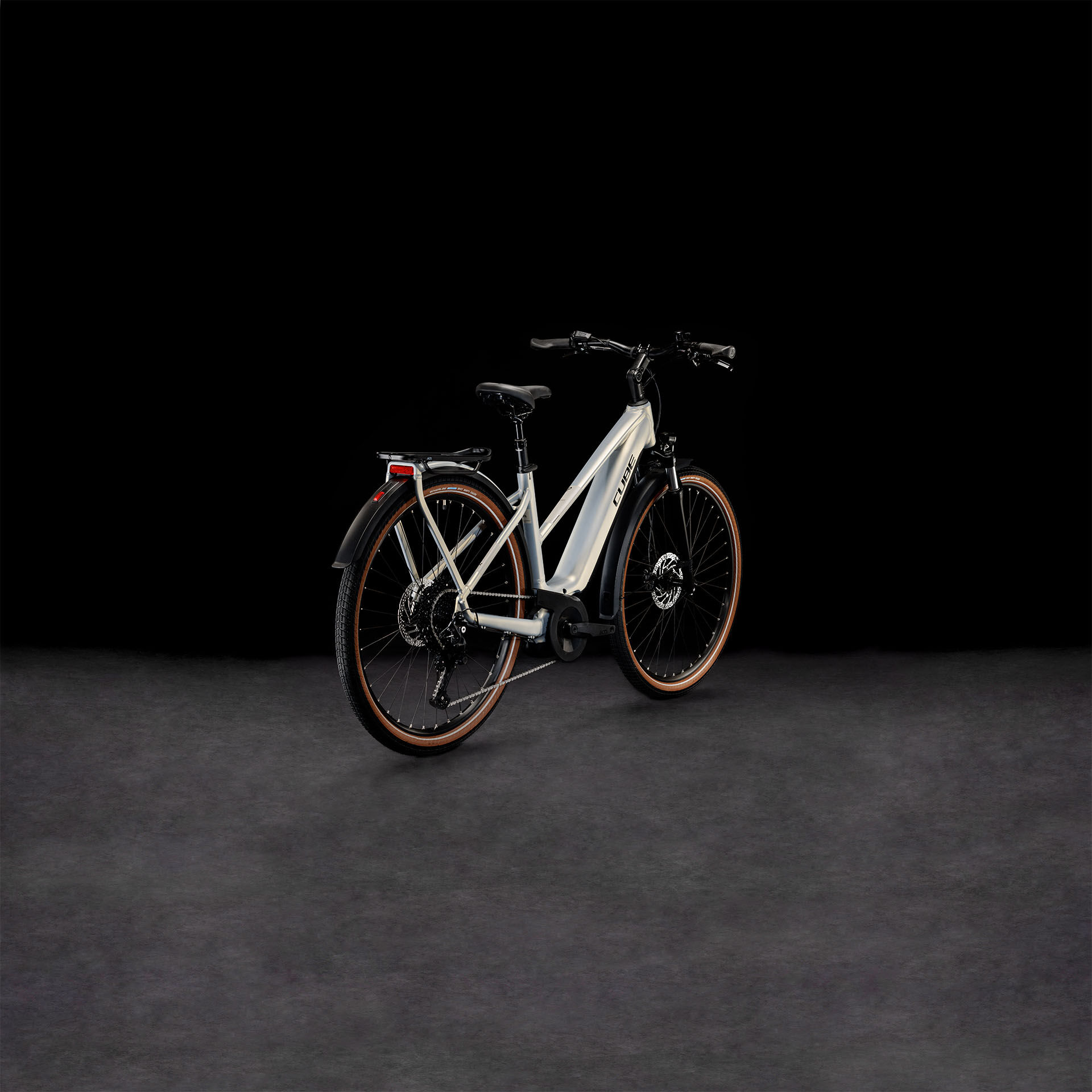 Cube Touring Hybrid Pro 625 pearlysilver´n´black