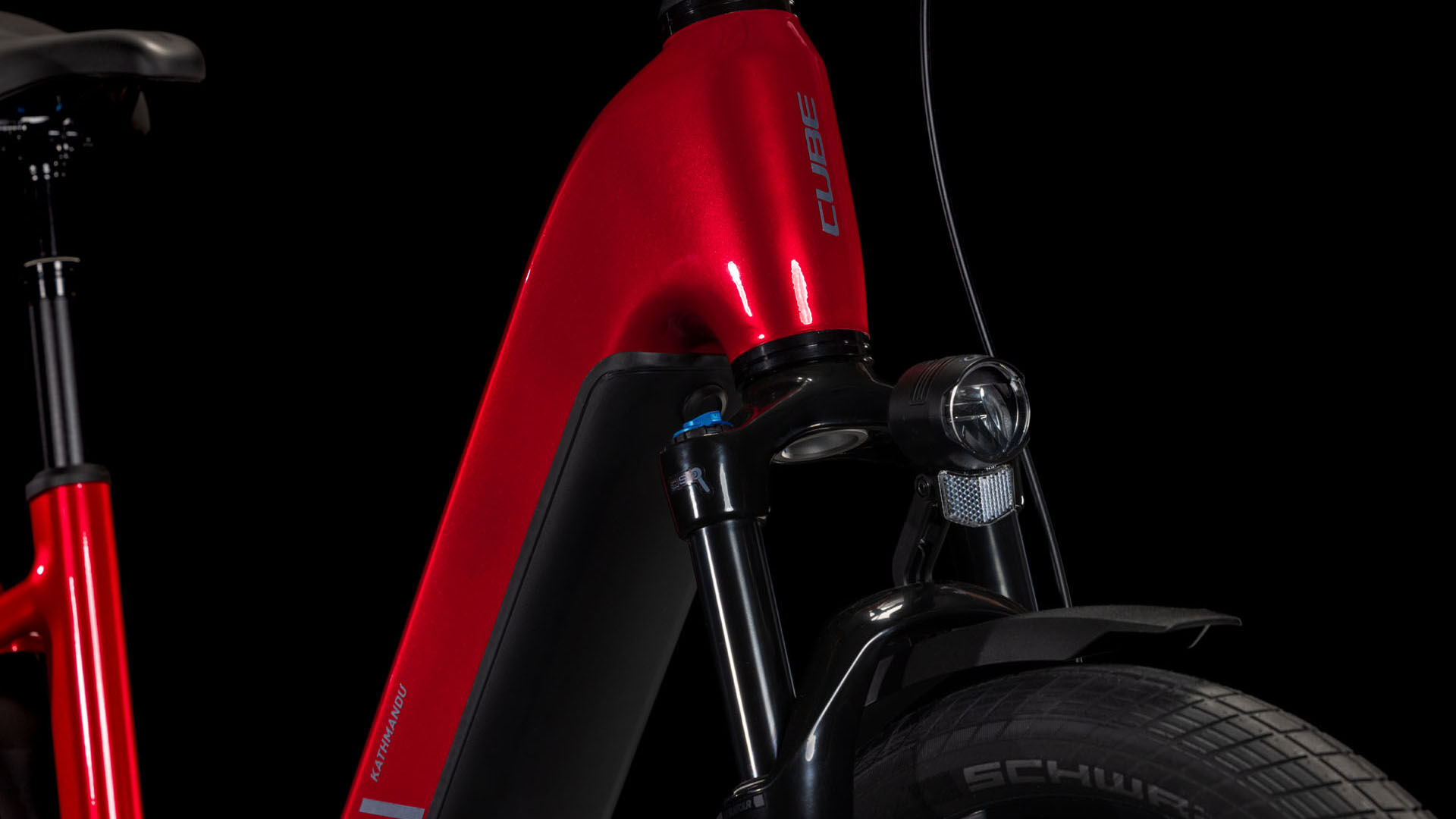 Cube Kathmandu Hybrid Comfort Pro 800 electricred´n´red Batteriebetriebenes Fahrzeug (UN 3171) unterliegt nicht den Vorschriften des ADR