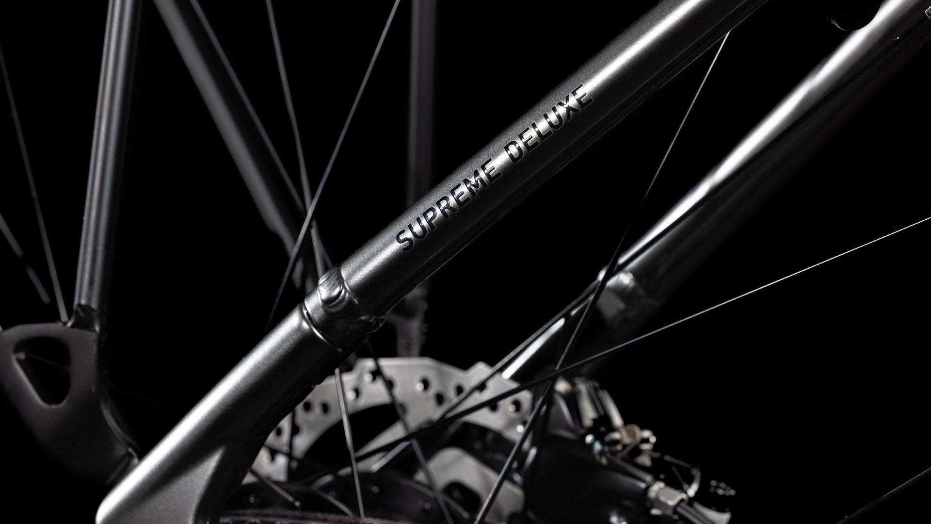 Cube Supreme Hybrid Deluxe ONE 625 slateblack´n´black Batteriebetriebenes Fahrzeug (UN 3171) unterliegt nicht den Vorschriften des ADR