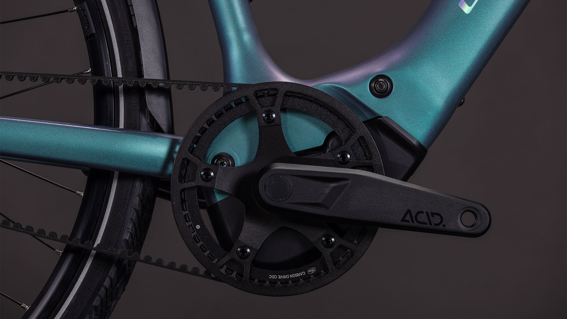 Cube Editor Hybrid SLT 400X FE smaragdgrey´n´prism UN3556 Fahrzeug mit Antrieb durch Lithium-Ionen- Batterien. Transport nach SV 388 und 666 ADR.