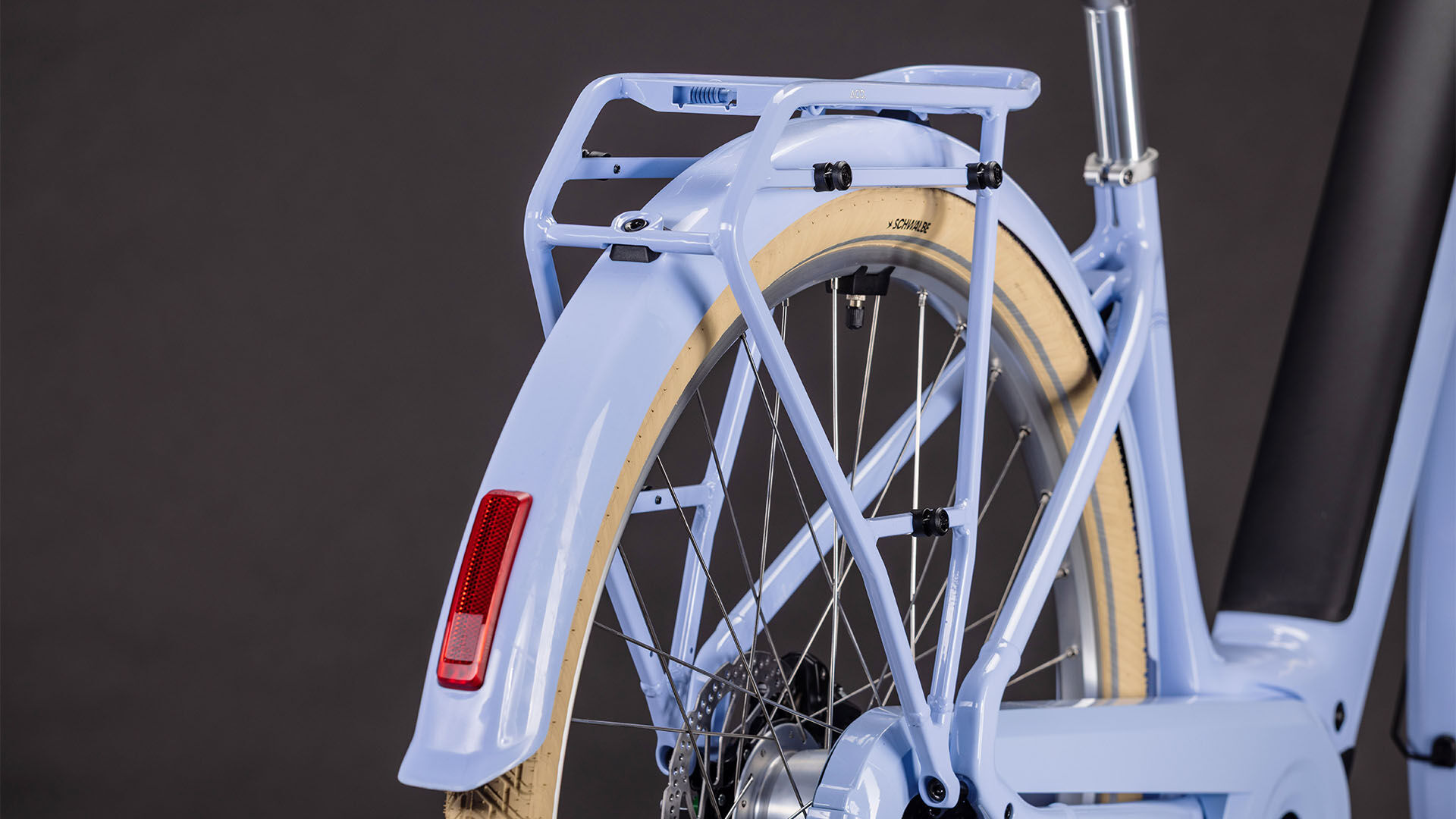 Cube Aruba Hybrid 600 blueblossom´n´creme UN3556 Fahrzeug mit Antrieb durch Lithium-Ionen- Batterien. Transport nach SV 388 und 666 ADR.