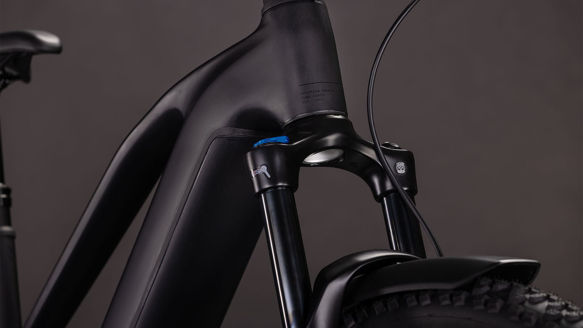 Cube Reaction Hybrid Pro 800 FE blackline UN3556 Fahrzeug mit Antrieb durch Lithium-Ionen- Batterien. Transport nach SV 388 und 666 ADR.