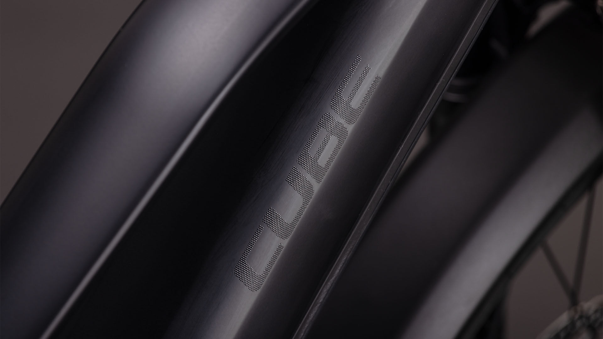 Cube Reaction Hybrid Pro 800 FE blackline UN3556 Fahrzeug mit Antrieb durch Lithium-Ionen- Batterien. Transport nach SV 388 und 666 ADR.