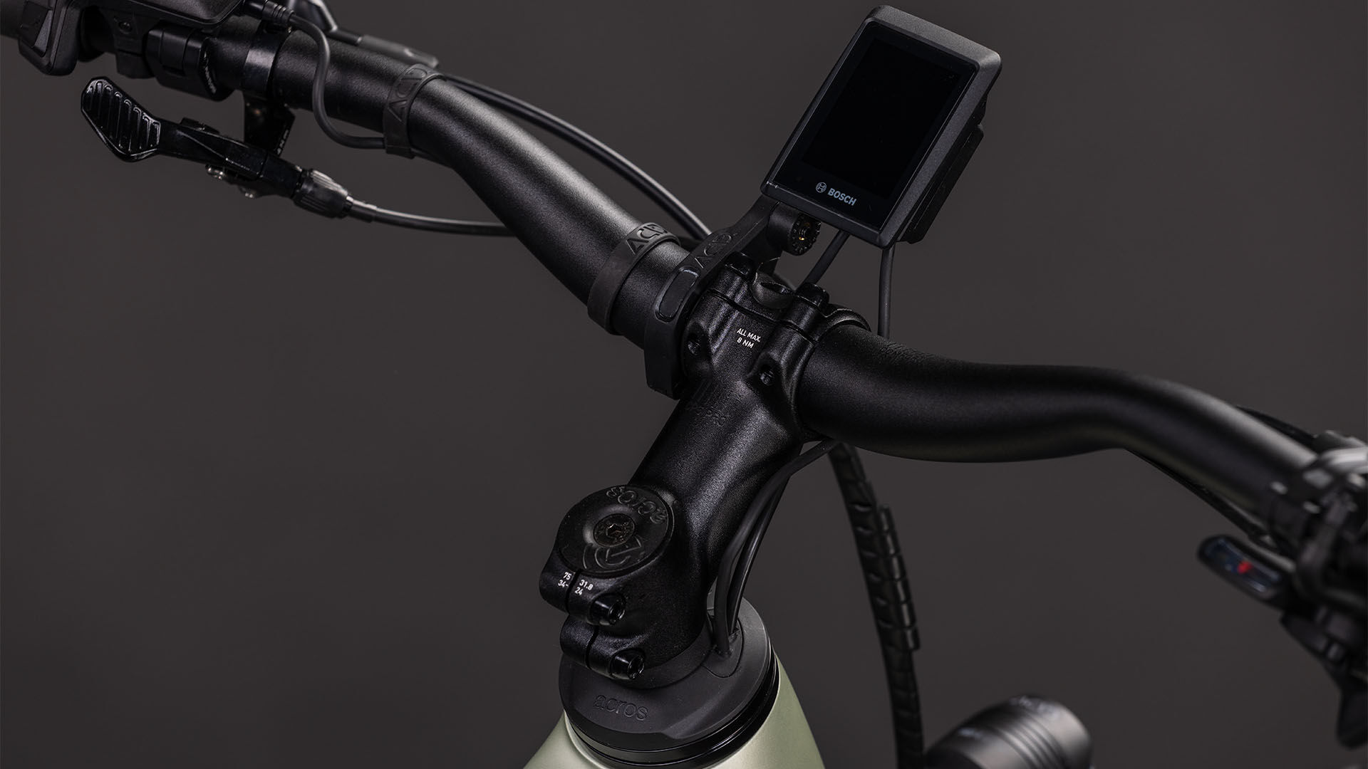 Cube Nuride Hybrid EXC 800 lemongrass´n´reflex UN3556 Fahrzeug mit Antrieb durch Lithium-Ionen- Batterien. Transport nach SV 388 und 666 ADR.