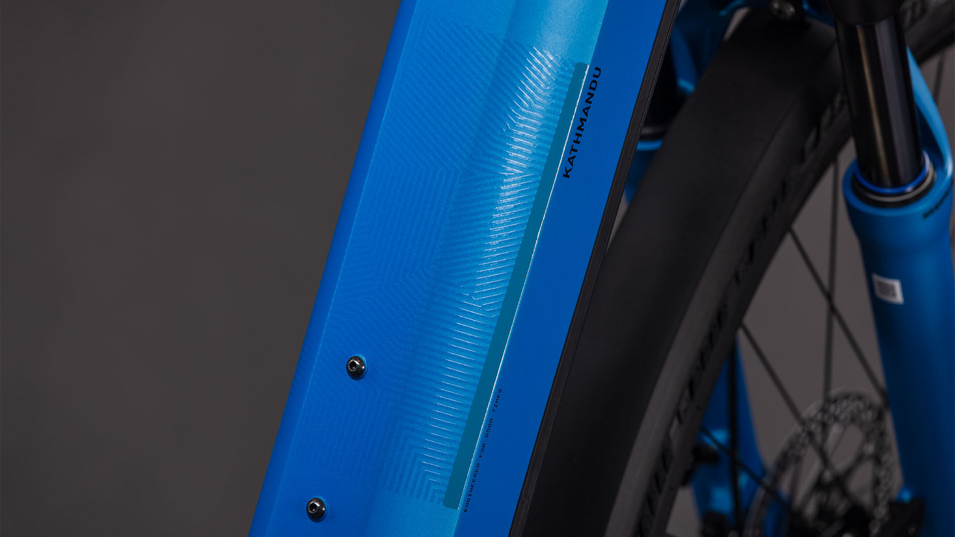 Cube Kathmandu Hybrid Comfort Pro 800 azure´n´black UN3556 Fahrzeug mit Antrieb durch Lithium-Ionen- Batterien. Transport nach SV 388 und 666 ADR.