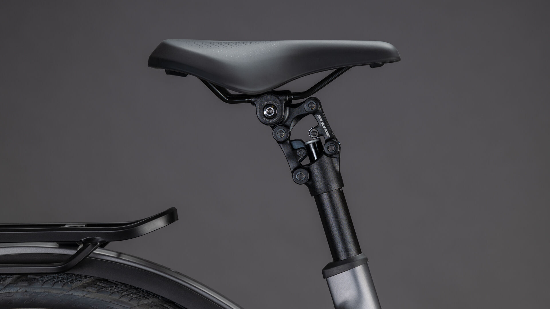 Cube Kathmandu Hybrid Comfort Pro 800 slabgrey´n´black UN3556 Fahrzeug mit Antrieb durch Lithium-Ionen- Batterien. Transport nach SV 388 und 666 ADR.