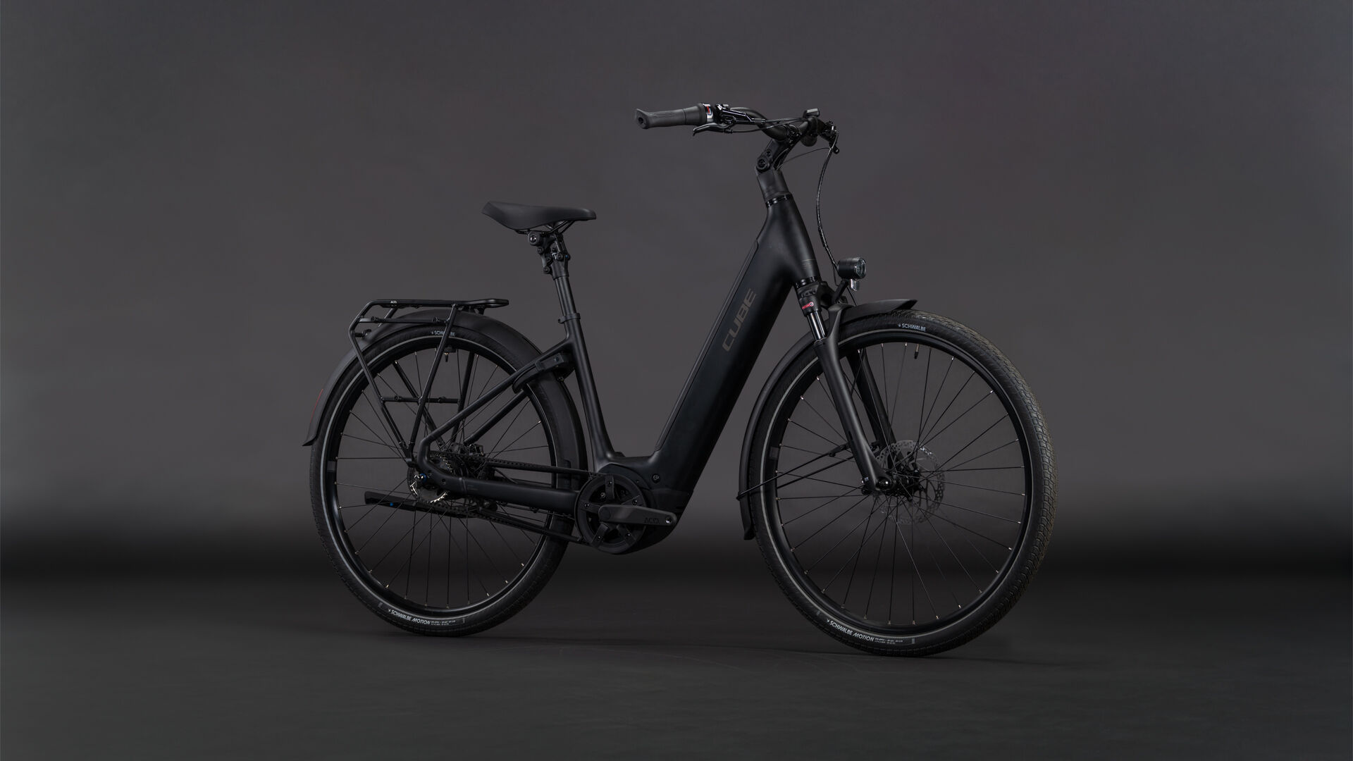 Cube Supreme RT Hybrid Deluxe EX 600 black´n´chrome UN3556 Fahrzeug mit Antrieb durch Lithium-Ionen- Batterien. Transport nach SV 388 und 666 ADR.