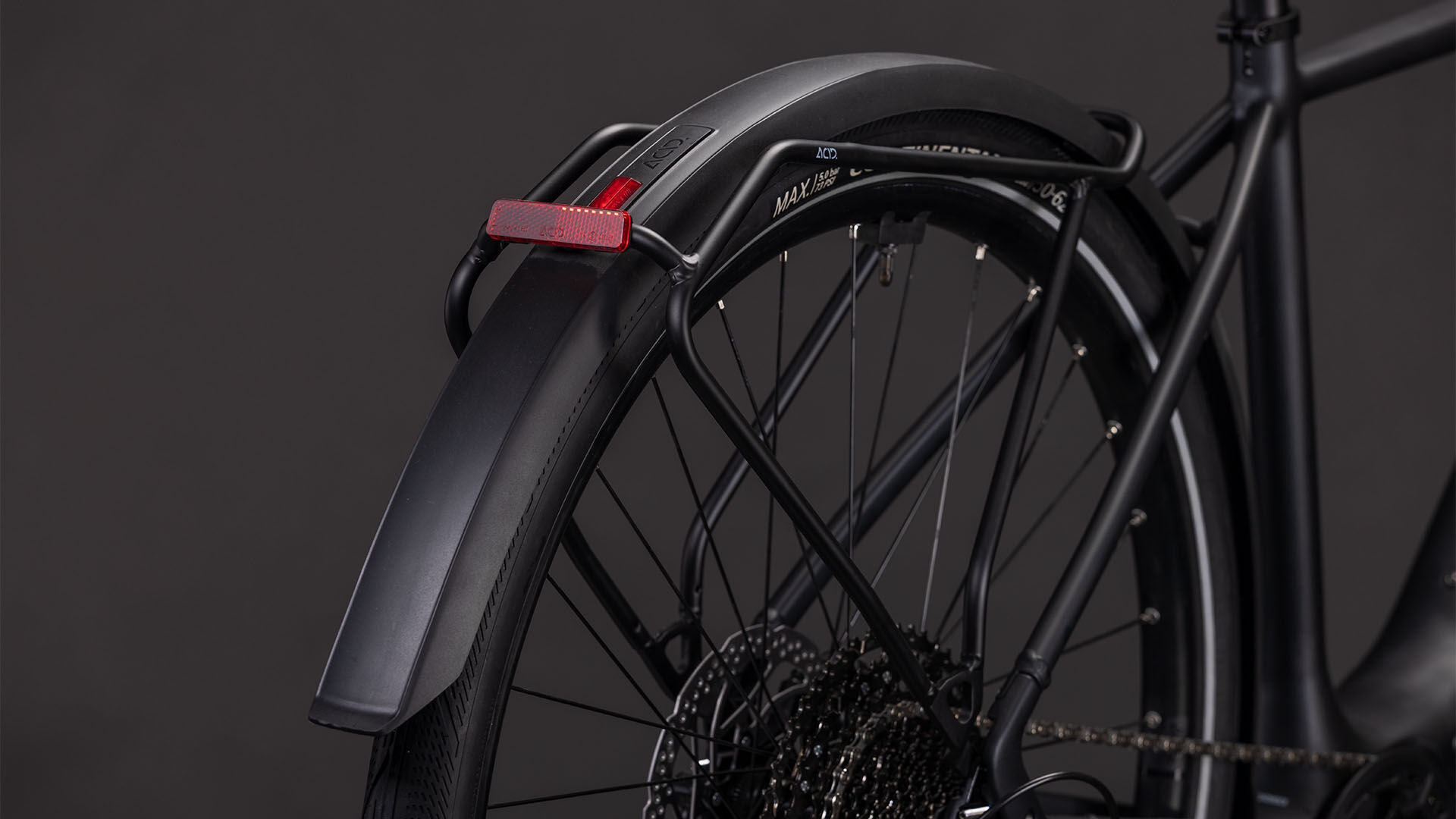 Cube Editor Hybrid Pro 400X FE coal´n´prism UN3556 Fahrzeug mit Antrieb durch Lithium-Ionen- Batterien. Transport nach SV 388 und 666 ADR.