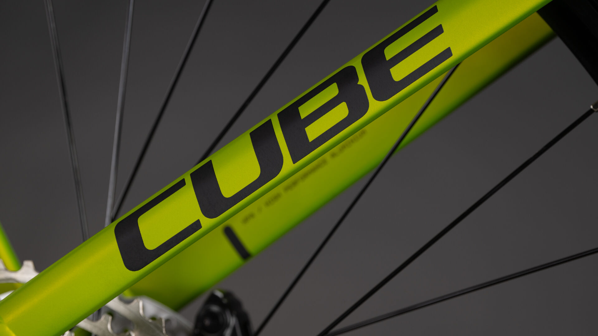 Cube Kathmandu Hybrid Pro 800 lizard´n´black UN3556 Fahrzeug mit Antrieb durch Lithium-Ionen- Batterien. Transport nach SV 388 und 666 ADR.