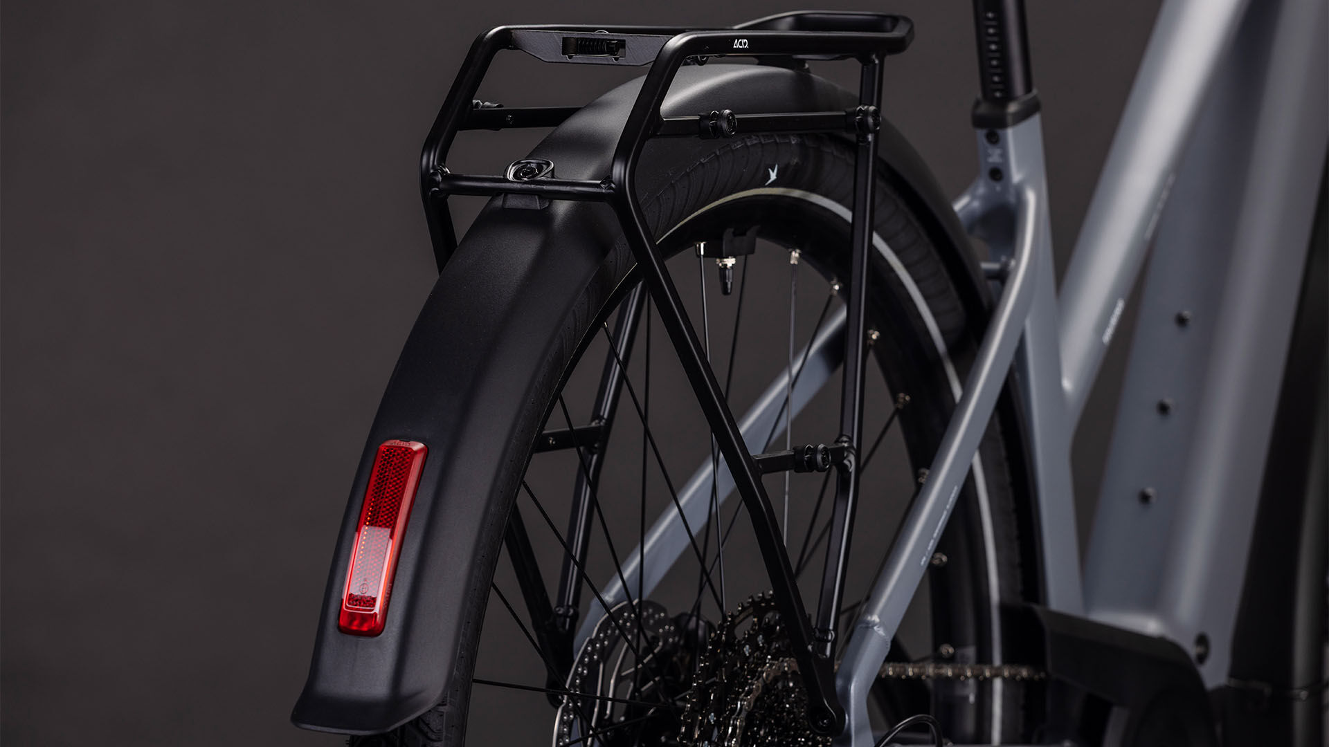 Cube Touring Hybrid Pro 800 pearlgrey´n´grey UN3556 Fahrzeug mit Antrieb durch Lithium-Ionen- Batterien. Transport nach SV 388 und 666 ADR.