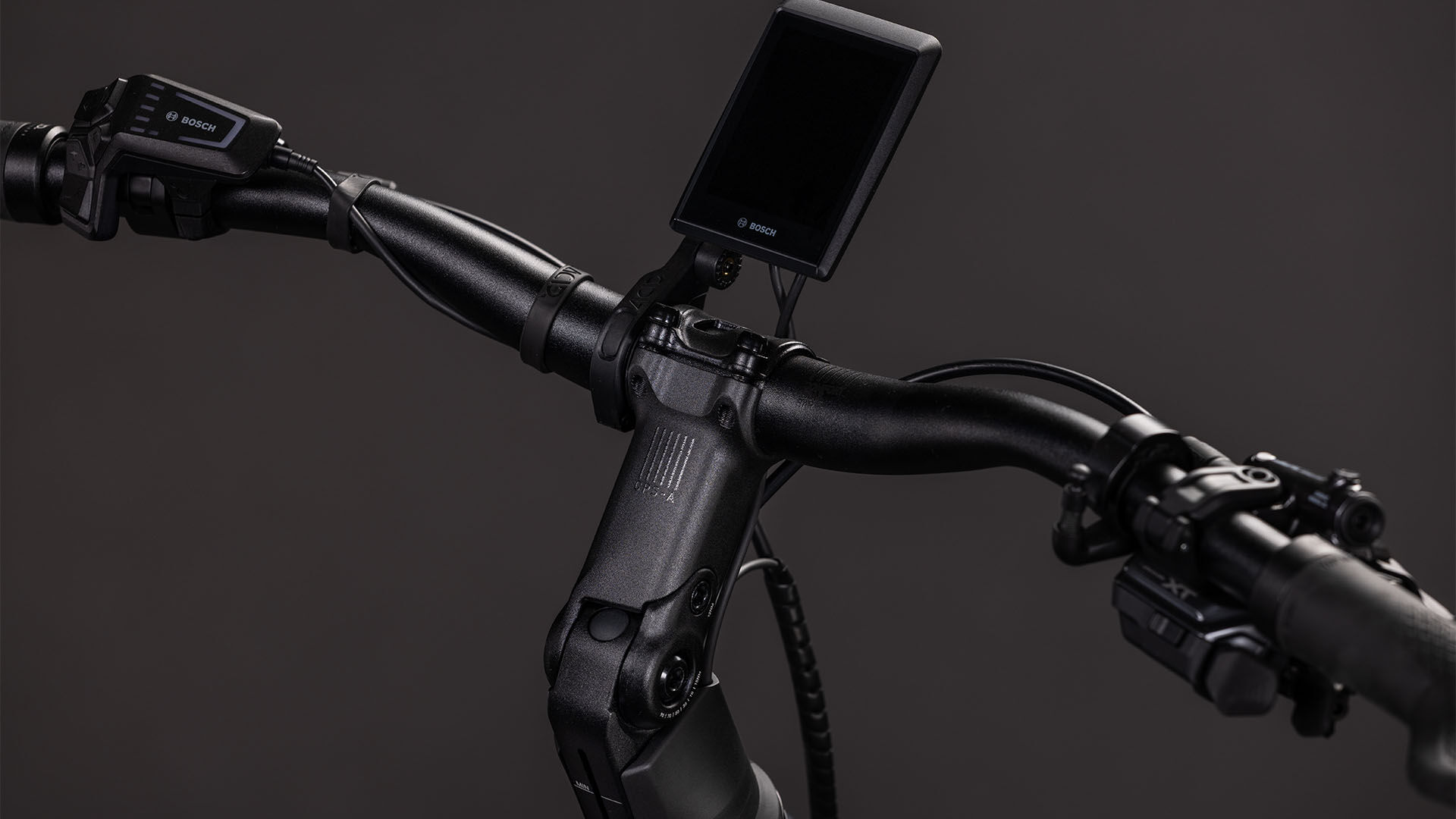 Cube Kathmandu Hybrid SLX 800 silverdust´n´chrome UN3556 Fahrzeug mit Antrieb durch Lithium-Ionen- Batterien. Transport nach SV 388 und 666 ADR.