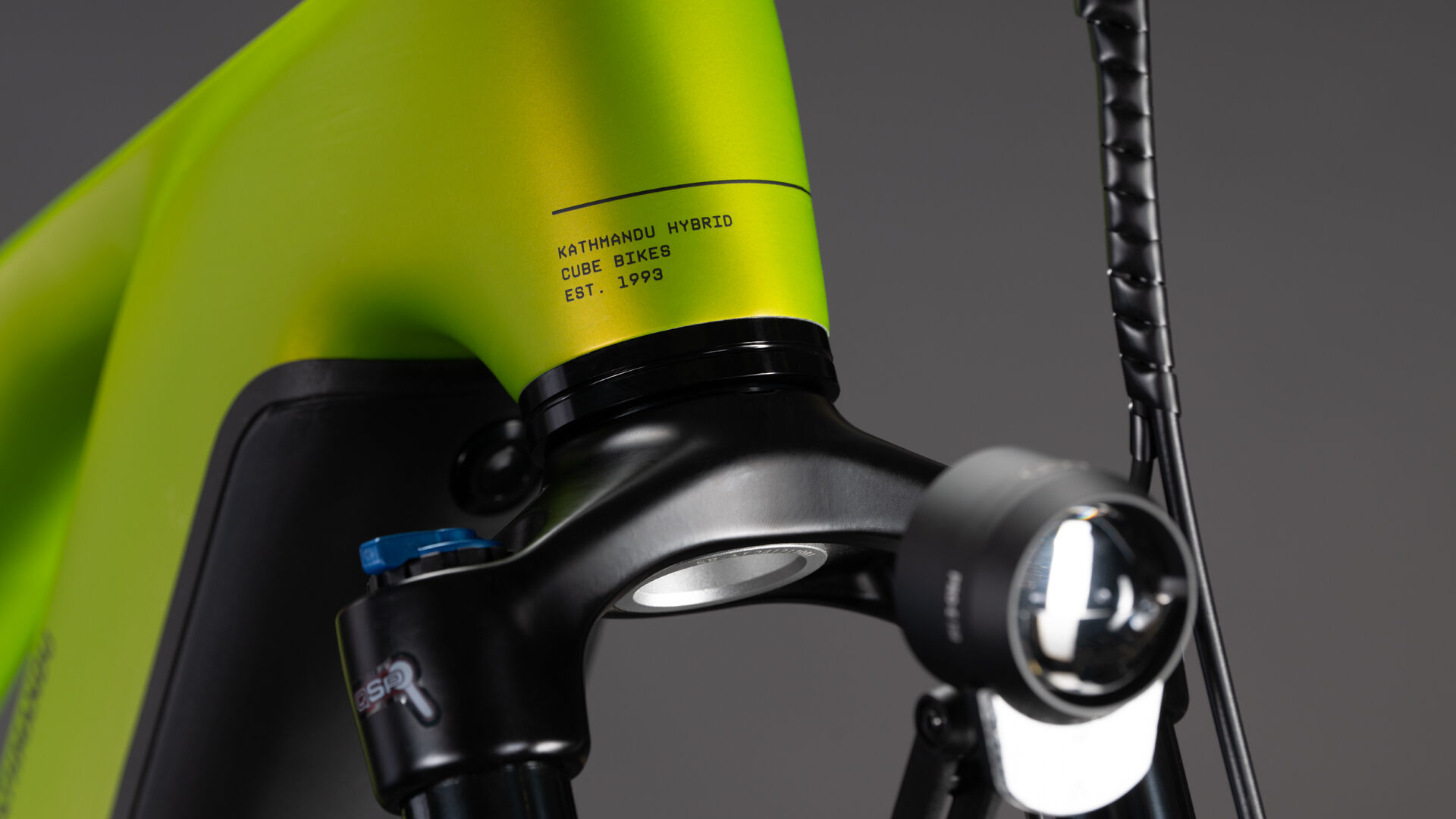 Cube Kathmandu Hybrid Pro 800 lizard´n´black UN3556 Fahrzeug mit Antrieb durch Lithium-Ionen- Batterien. Transport nach SV 388 und 666 ADR.